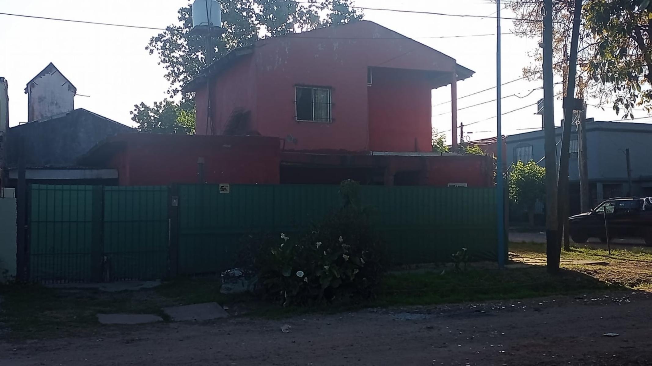 EXCELENTE CASA DE TRES AMBIENTES CON PATIO Y ENTRADA DE AUTO MAS UN DEPARTAMENTO DE DOS AMBIENTES — foto 7