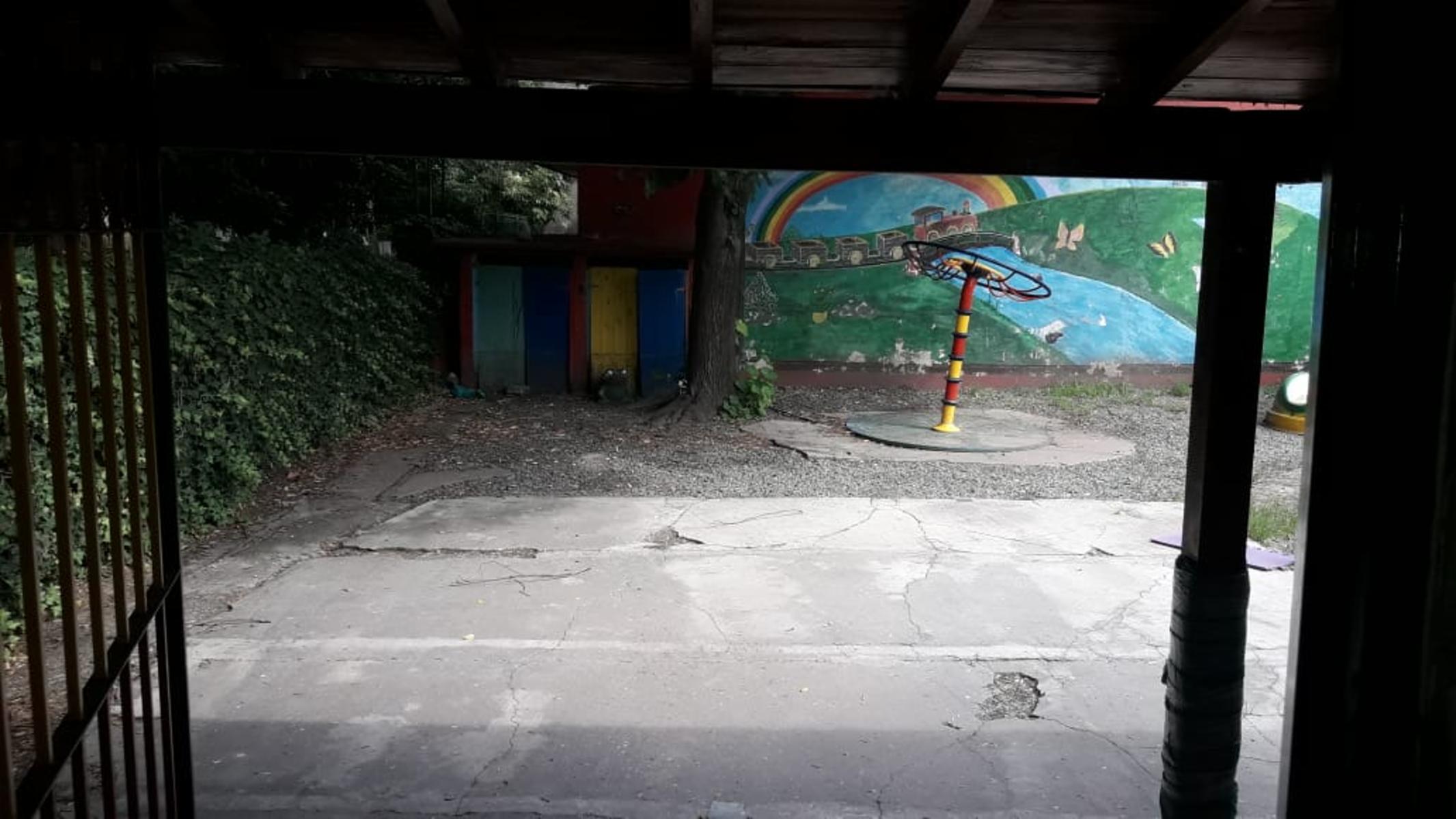 EXCELENTE PROPIEDAD DE CUATRO AMBIENTES SOBRE LOTE TERRENO DE 300 METROS CUADRADOS — foto 3