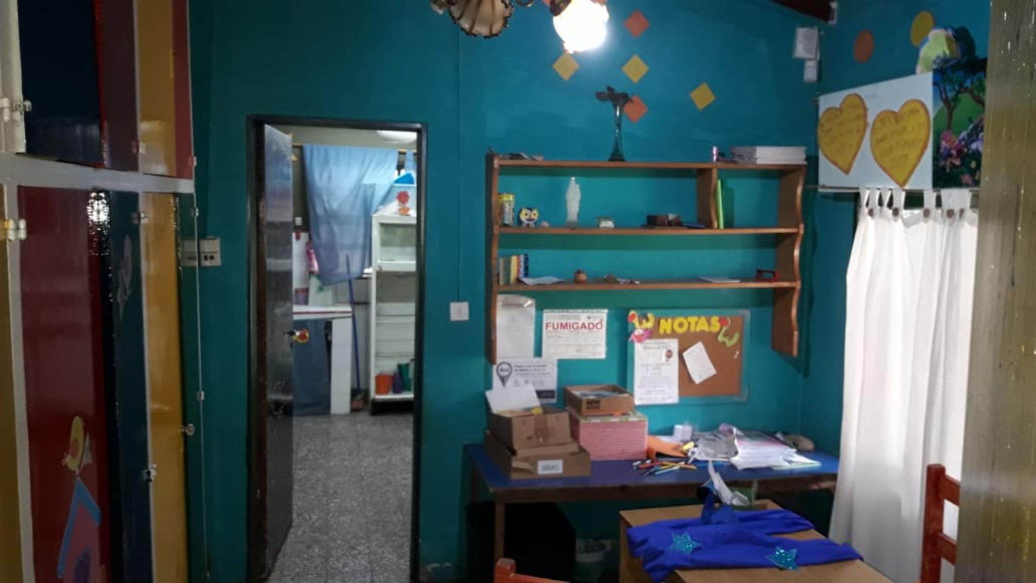 EXCELENTE PROPIEDAD DE CUATRO AMBIENTES SOBRE LOTE TERRENO DE 300 METROS CUADRADOS — foto 5