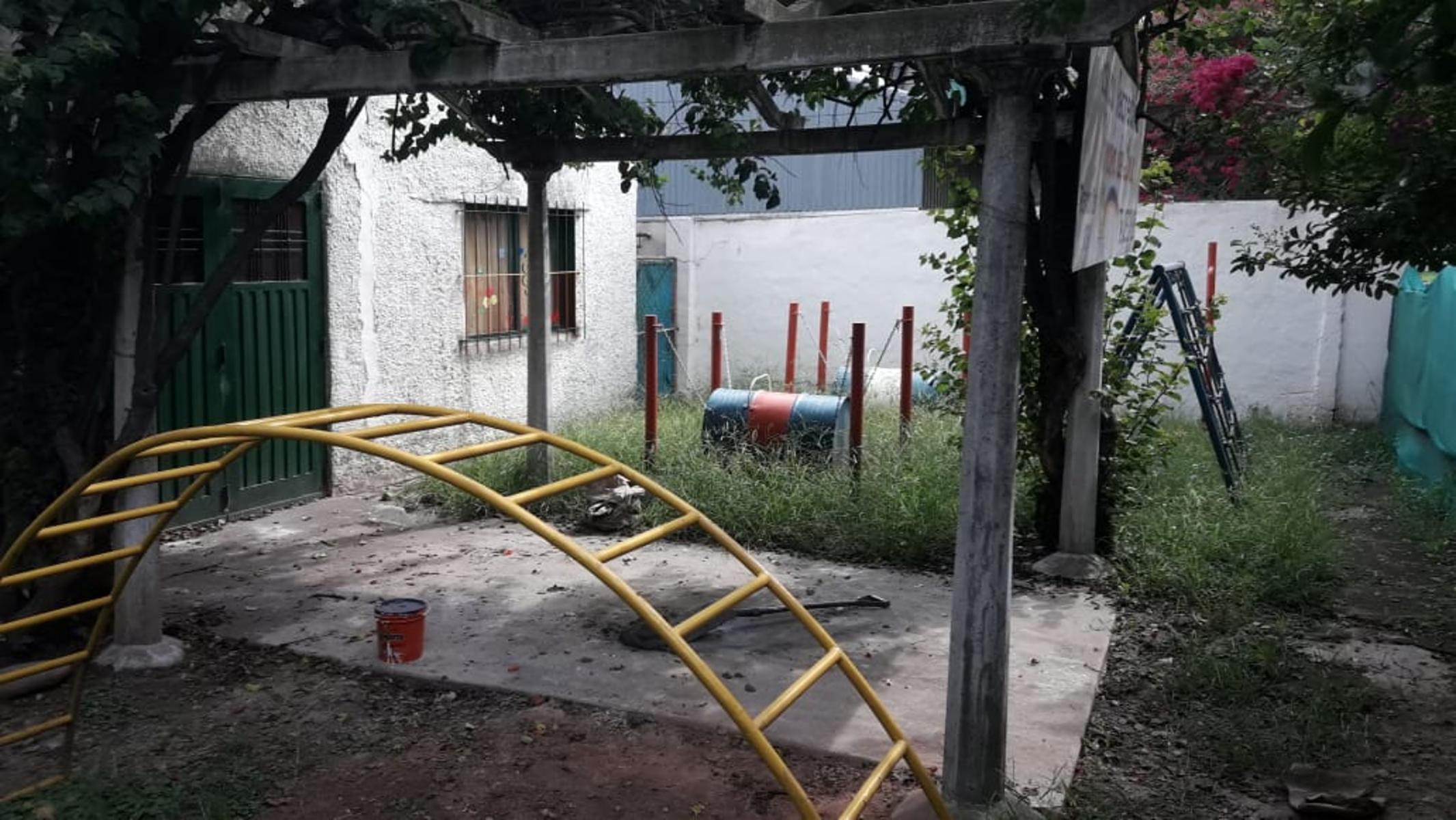 EXCELENTE PROPIEDAD DE CUATRO AMBIENTES SOBRE LOTE TERRENO DE 300 METROS CUADRADOS — foto 7