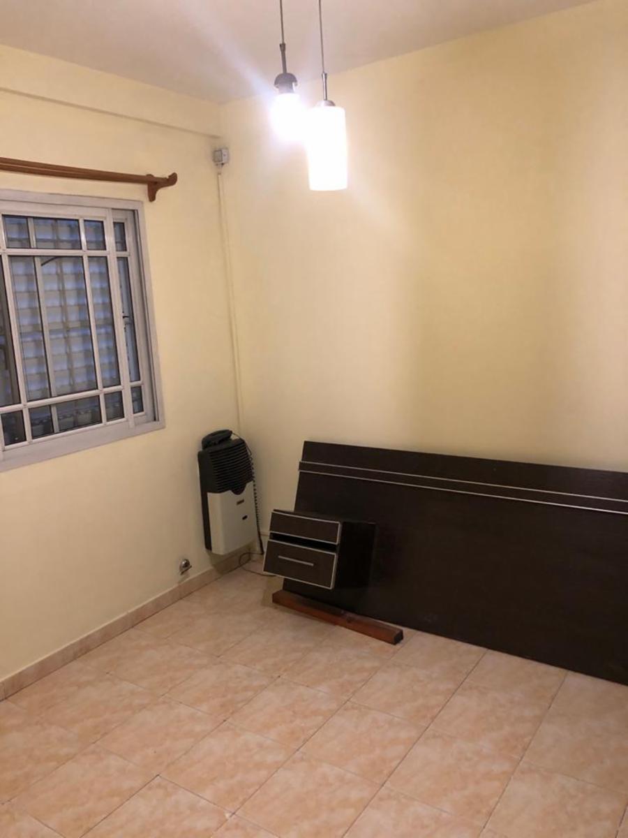 EXCELENTE PROPIEDAD DE TRES AMBIENTES CON GARAGE CUBIERTO JARDIN Y PATIO TERRAZA — foto 10