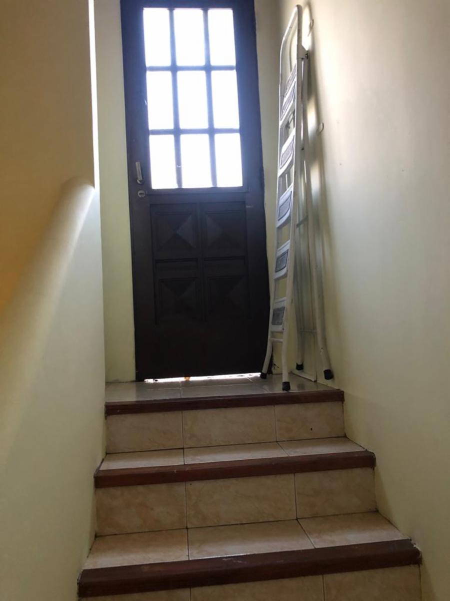 EXCELENTE PROPIEDAD DE TRES AMBIENTES CON GARAGE CUBIERTO JARDIN Y PATIO TERRAZA — foto 13