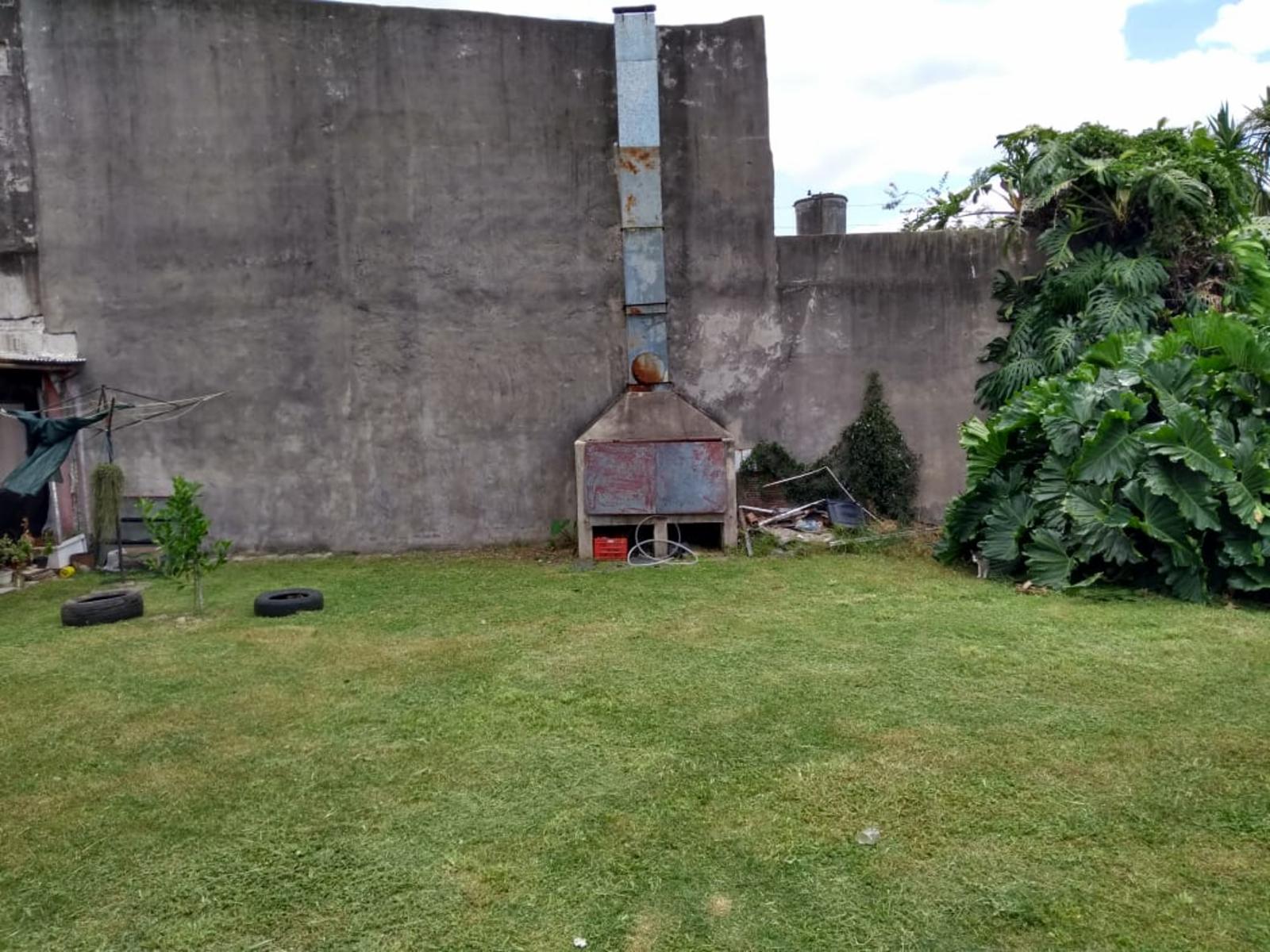 EXCELENTE PROPIEDAD UBICADO EN EL CENTRO DE GARIN, DEPARTAMENTO DOS AMBIENTES Y MEDIO AMPLIO EN PRIMER PISO, COCHERA CUBIERTA, PATIO PARQUE, PARRILLA, — foto 10