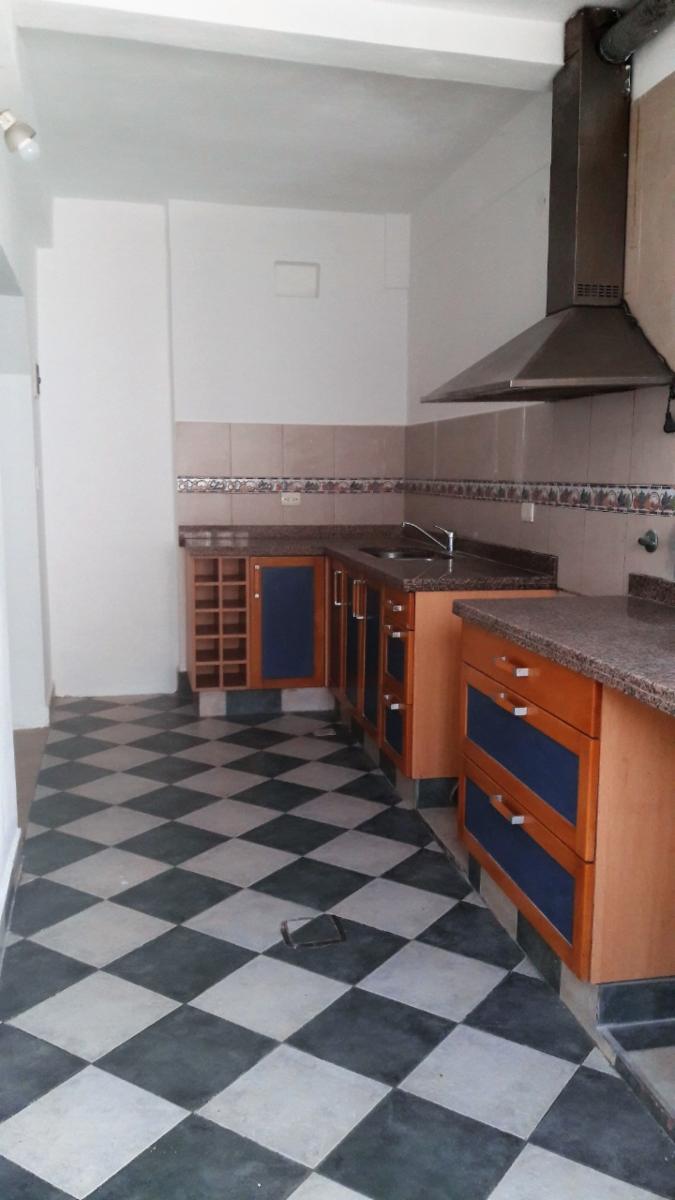 EXCELENTE PROPIEDAD CASA MULTIFAMILIAR MAS DEPARTAMENTO Y LOCAL COMERCIAL LISTO PARA HABITAR EN BUENA UBICACIÓN — foto 6