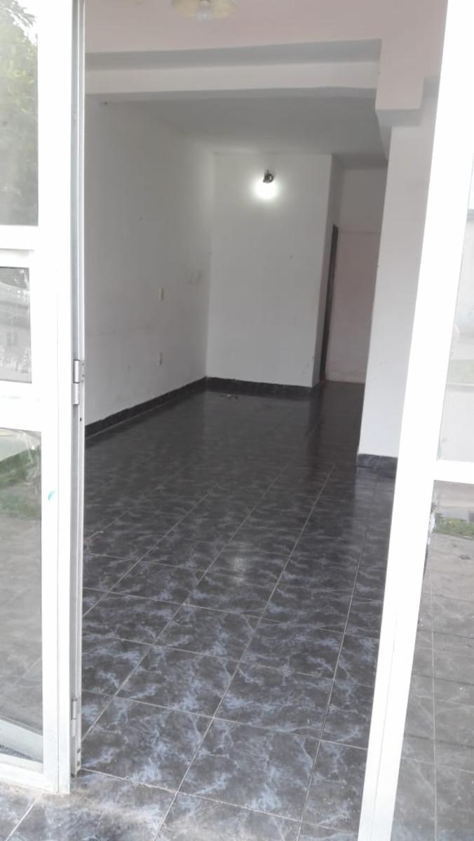 EXCELENTE PROPIEDAD CASA MULTIFAMILIAR MAS DEPARTAMENTO Y LOCAL COMERCIAL LISTO PARA HABITAR EN BUENA UBICACIÓN — foto 8