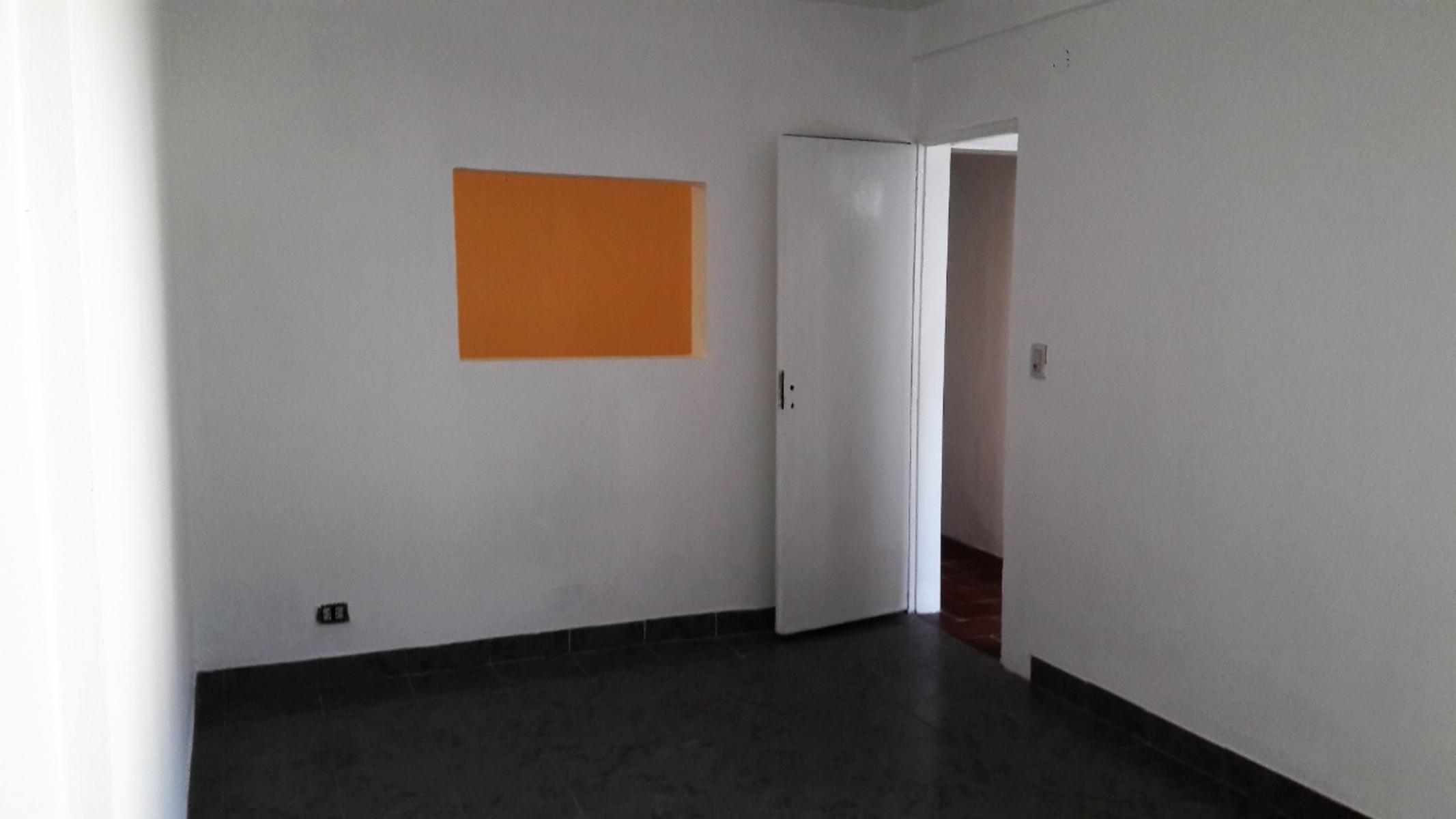 EXCELENTE PROPIEDAD CASA MULTIFAMILIAR MAS DEPARTAMENTO Y LOCAL COMERCIAL LISTO PARA HABITAR EN BUENA UBICACIÓN — foto 12