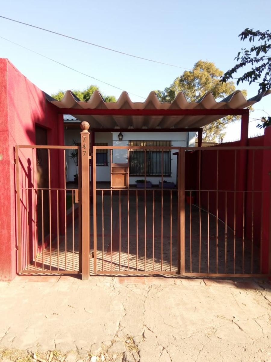 EXCELENTE PROPIEDAD EN BENAVIDEZ CASA DE TRES AMBIENTES MAS CUARTO DE HUESPEDES CON ENTRADA DE AUTO Y FONDO LIBRE — foto 5