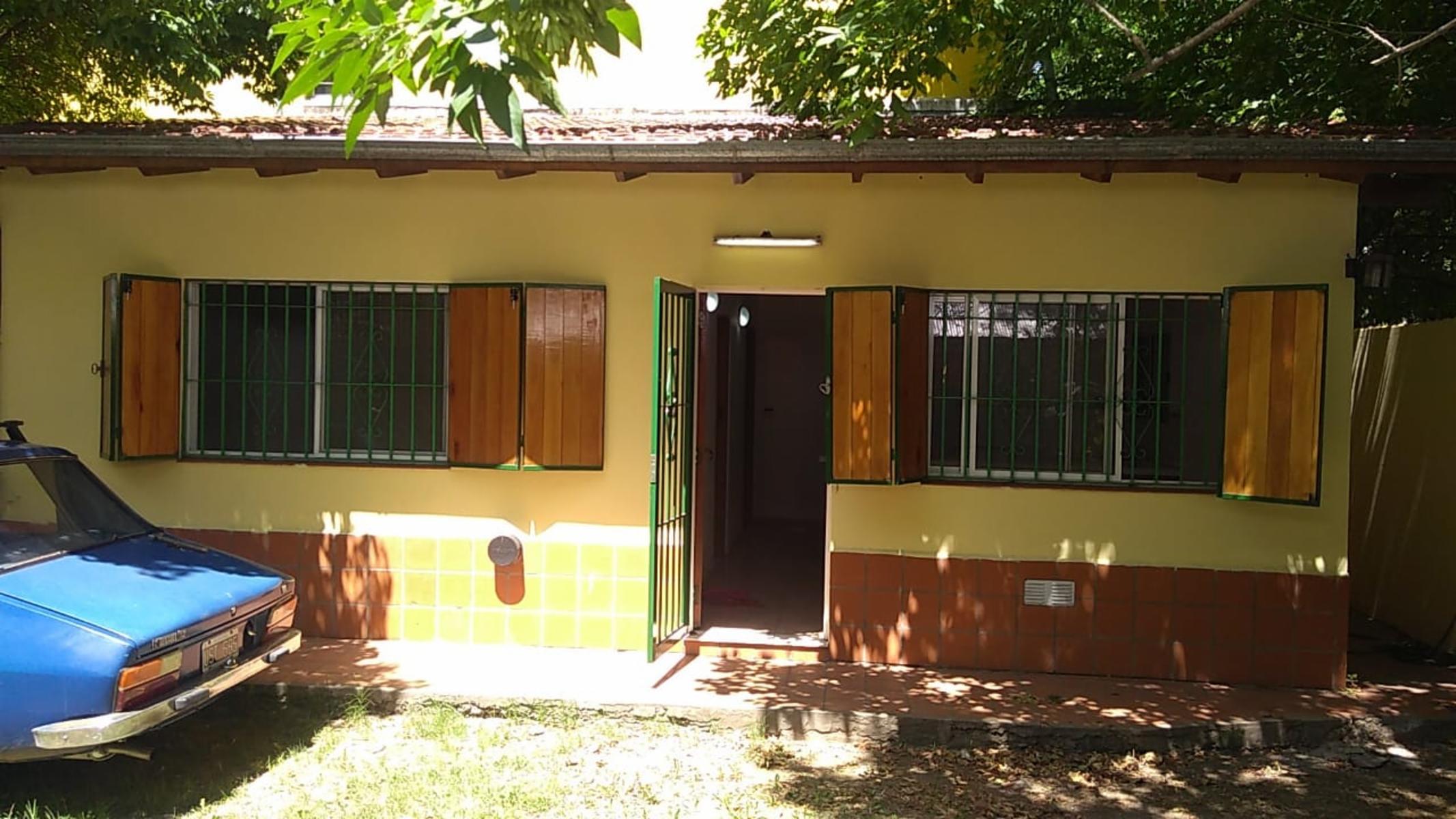 EXCELENTE´PROPIEDAD MULTIFAMILIAR VIVIENDA AL FRENTE DE DOS AMBIENTES ENTRADA DE AUTO PATIO PARRILLA Y AL FONDO OTRA VIVIENDA DE DOS AMBENTES — foto 8