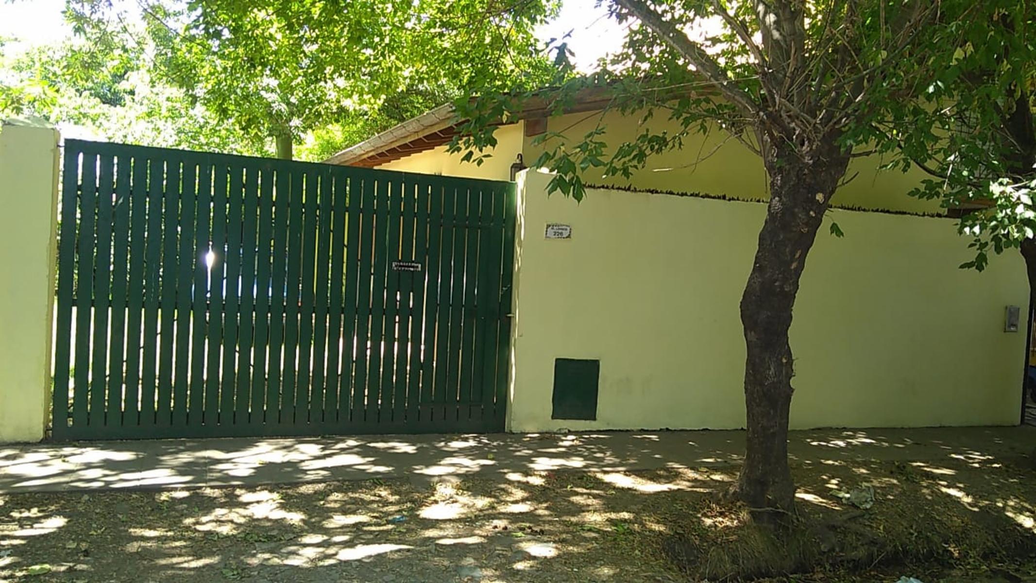 EXCELENTE´PROPIEDAD MULTIFAMILIAR VIVIENDA AL FRENTE DE DOS AMBIENTES ENTRADA DE AUTO PATIO PARRILLA Y AL FONDO OTRA VIVIENDA DE DOS AMBENTES — foto 11