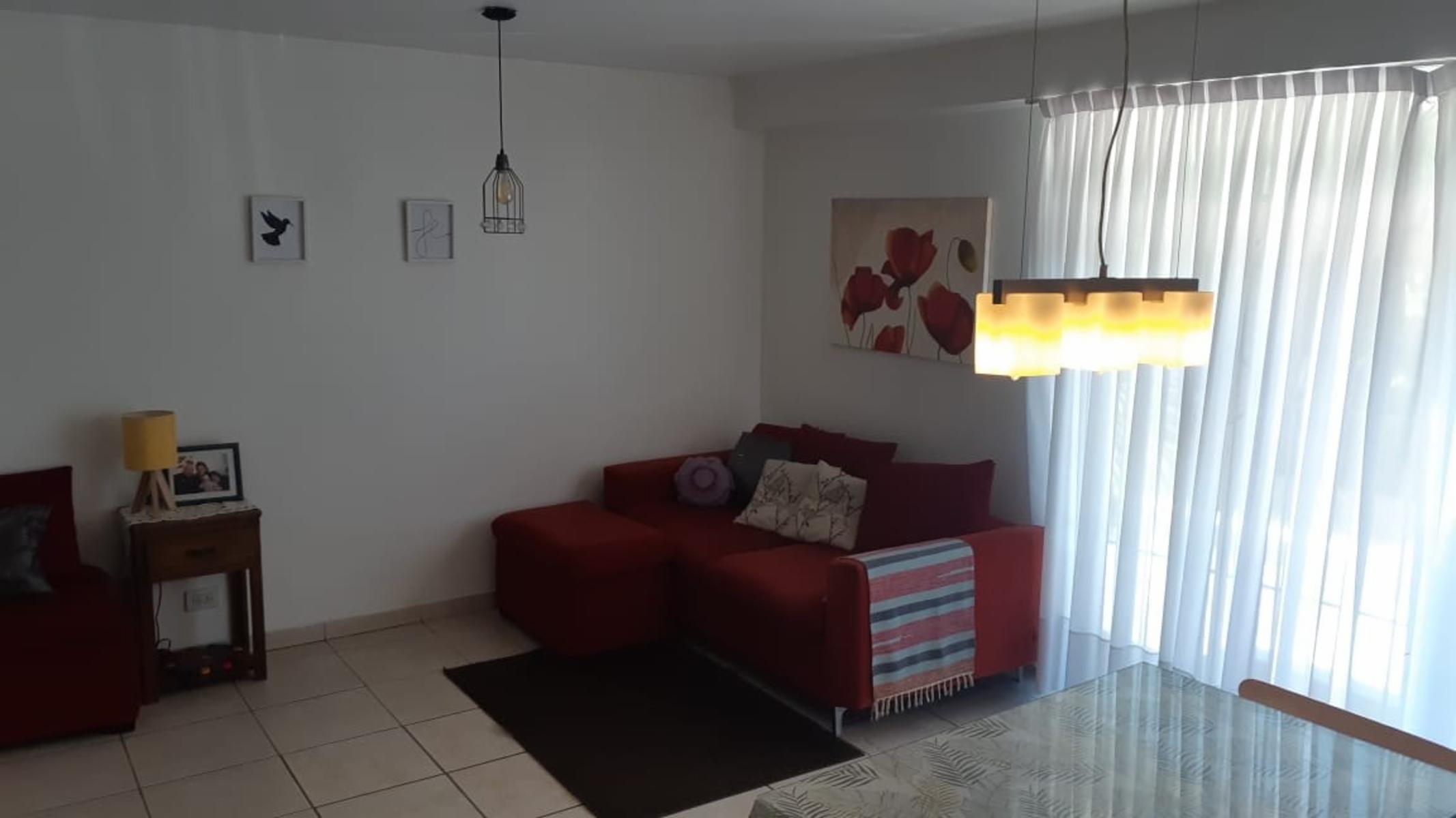 EXCELENTE PROPIEDAD EN CONDOMINIO APTO CREDITO HIPOTECARIO, DEPARTAMENTO TRES ABIENTES DE 70 METROS CUADRADOS PRIMER PISO, COCHERA, DECK PISCINA