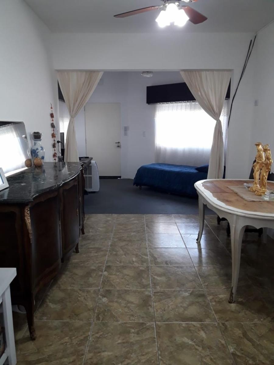 EXCELENTE PROPIEDAD DE CINCO AMBIENTES EN MUY BUEN ESTADO DE CONSERVACION Y UBICACION — foto 7