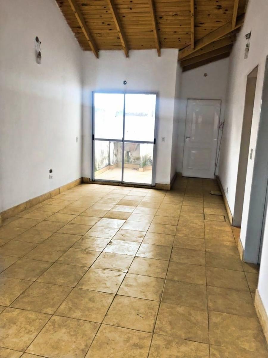 EXCELENTES DEPARTAMENTOS DE 1 Y 2 AMBIENTES A EXTRENAR EN PRIMER PISO — foto 2