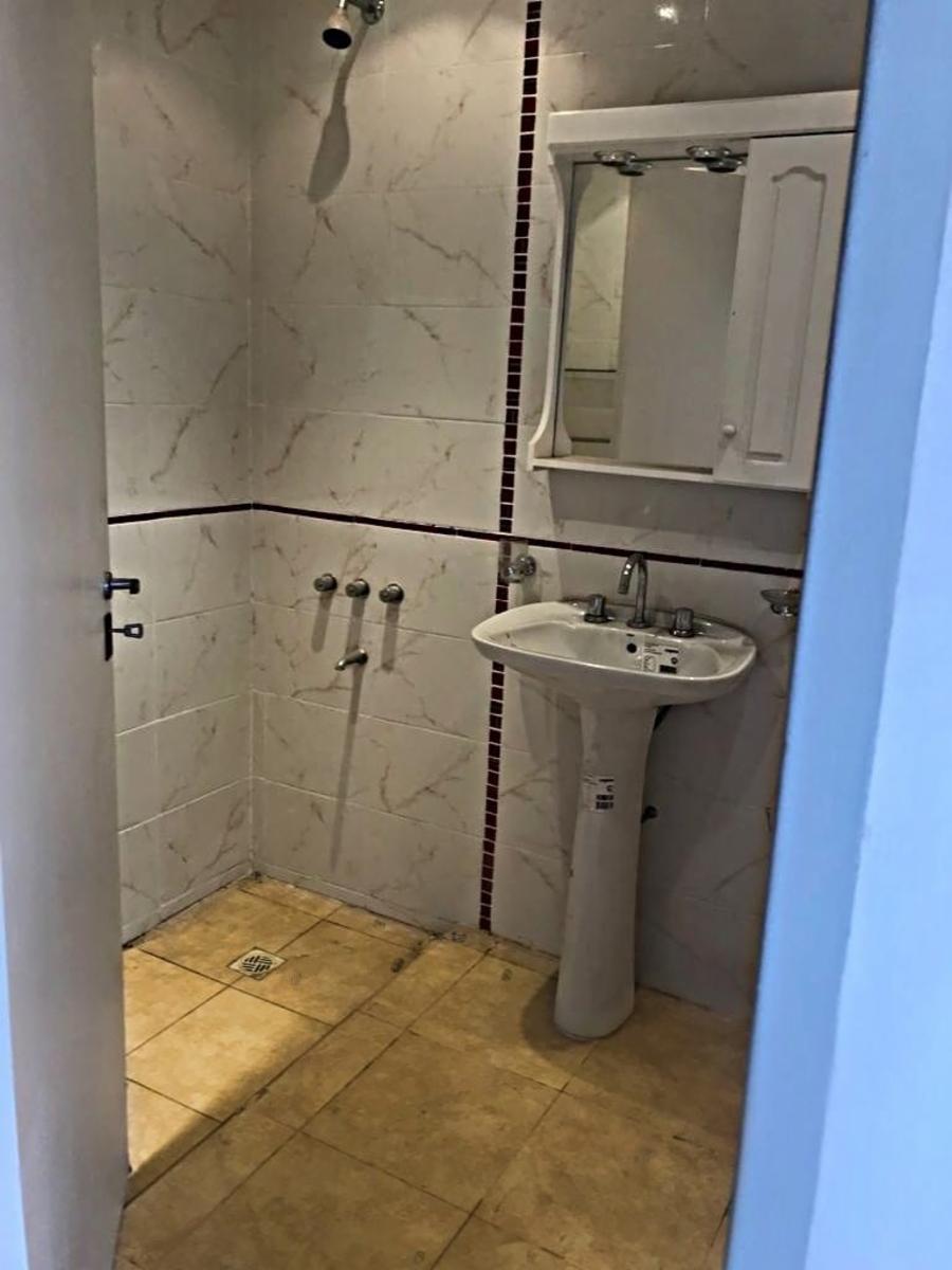 EXCELENTES DEPARTAMENTOS DE 1 Y 2 AMBIENTES A EXTRENAR EN PRIMER PISO — foto 3