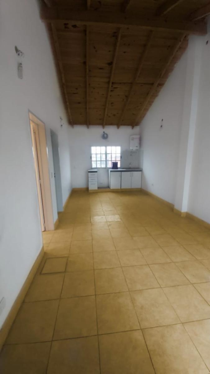 EXCELENTES DEPARTAMENTOS DE 1 Y 2 AMBIENTES A EXTRENAR EN PRIMER PISO — foto 4