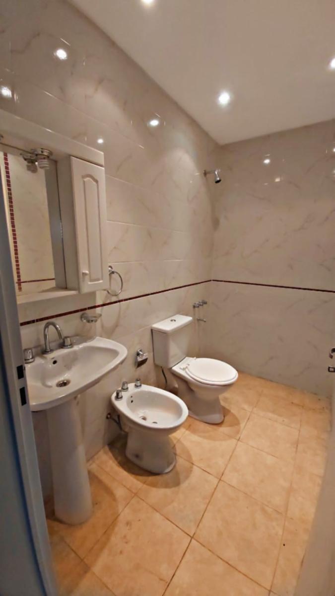 EXCELENTES DEPARTAMENTOS DE 1 Y 2 AMBIENTES A EXTRENAR EN PRIMER PISO — foto 5