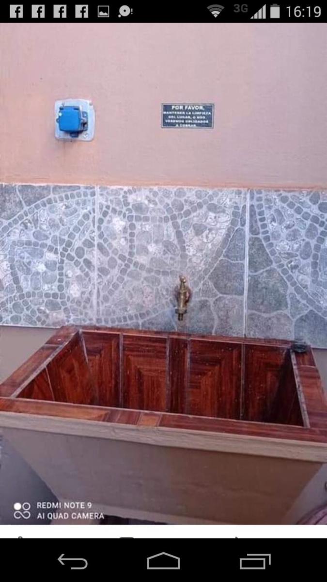 EXCLELENTE PROPIEDAD EDIFICIO CON SEIS DEPARTAMENTOS DE DOS AMBIENTES SOBRE LA AVENIDA PRINCIPAL DE SANTO TOME CTES. - 10