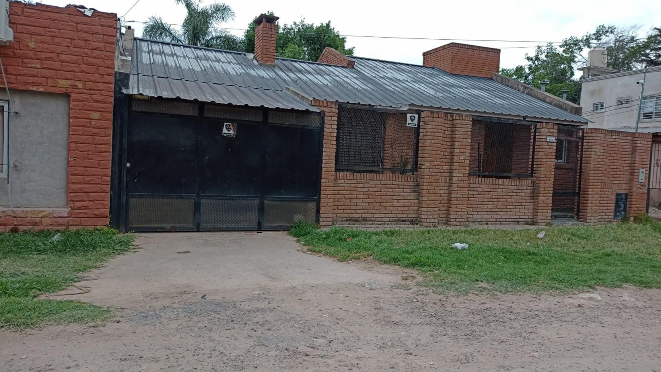 EXCELENTE PROPIEDAD DE TRES AMBIENTES CON GARAGE CUBIERTO PARQUE PARRILLA Y FONDO LIBRE ZONA CENTRICA DE GARN — foto 8