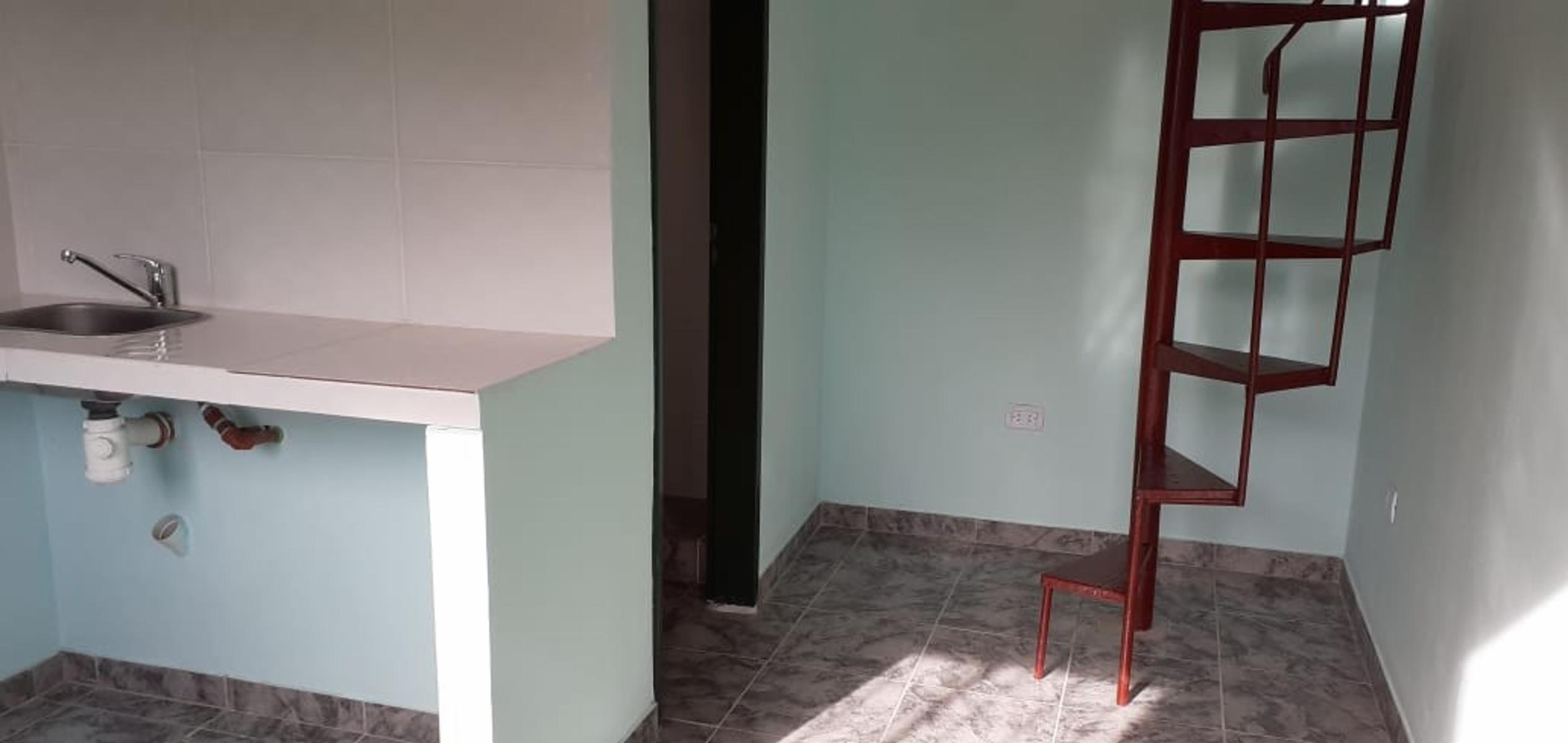EXCELENTE PROPIEDAD CUATRO DEPARTAMENTOS DE DOS AMBIENTES NUEVOS Y TOTALMENTE ALQUILADOS A 100 METROS DE AUTOPISTA RAMAL PILAR — foto 4