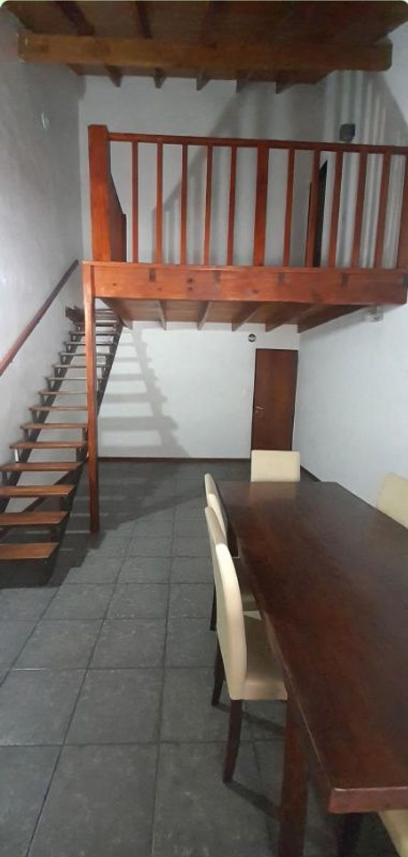 AMPLIA PROPIEDAD DE 4 AMBIENTES CON ENTRADA DE AUTO Y PATIO — foto 8