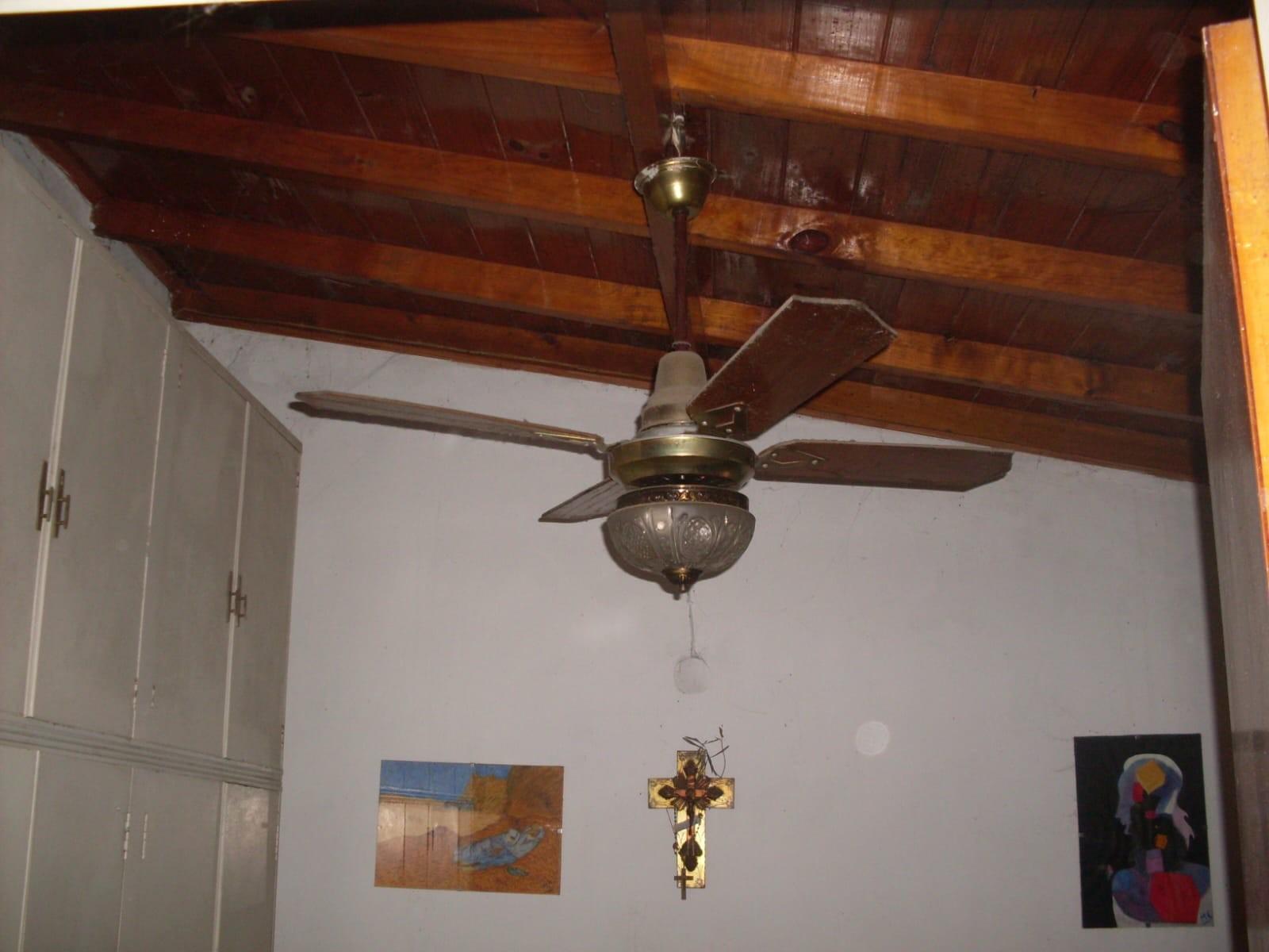 EXCELENTE CASA QUINTA DE TRES AMBIENTES CON GALERIA A REFACCIONAR PISCINA GALPON DE HERRAMIENTAS Y AMPLIO PATIO SOBRE CALLE CON ASFALTO A 500 METROS DE COLECTORA OESTE RUTA 9 — foto 9