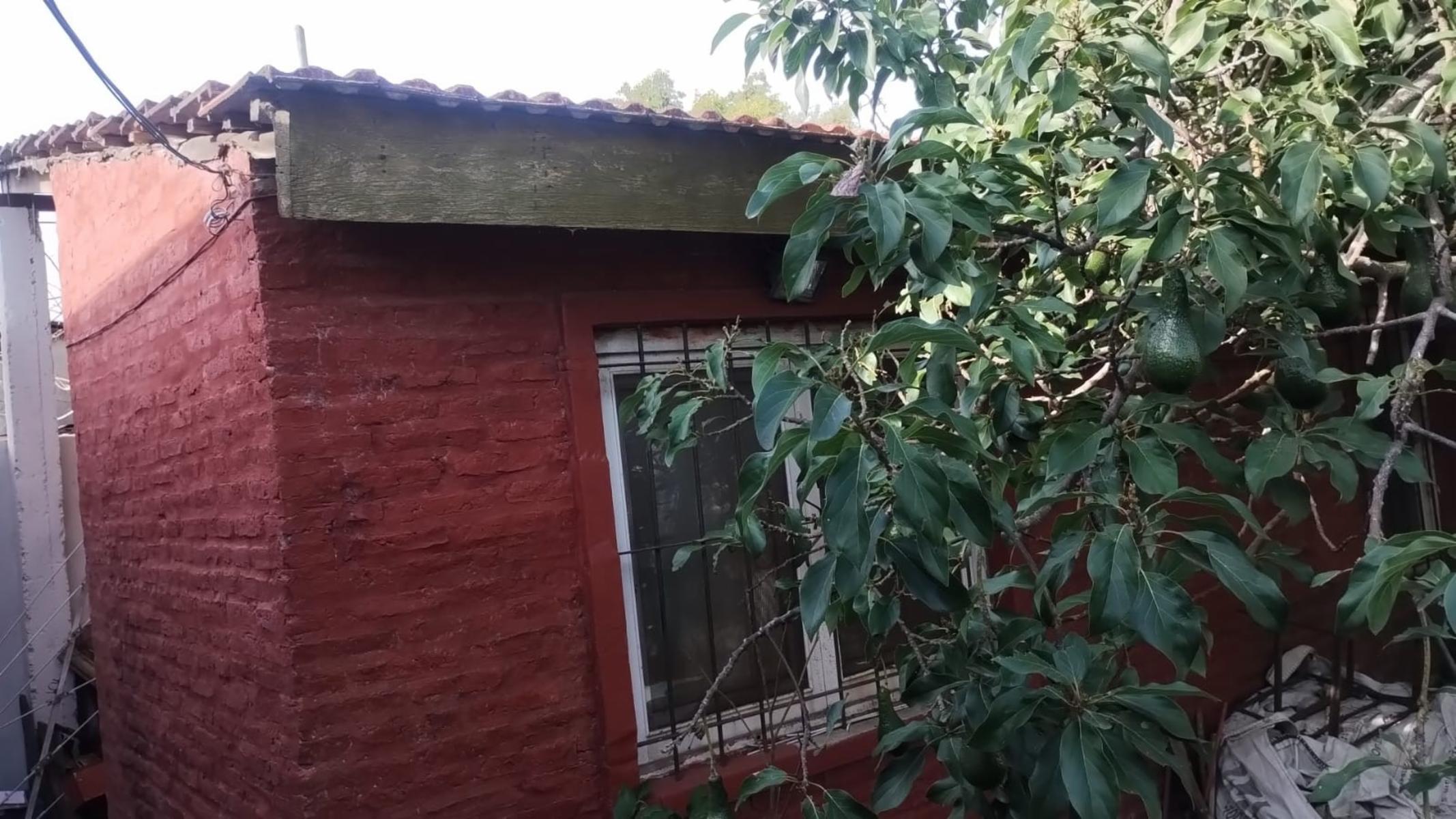 EXCELENTES PROPIEDADES DE 3 AMBIENTES UNA AL FRENTE Y OTRA AL FONDO. CON ENTRADA DE AUTOS Y PATIO. — foto 3