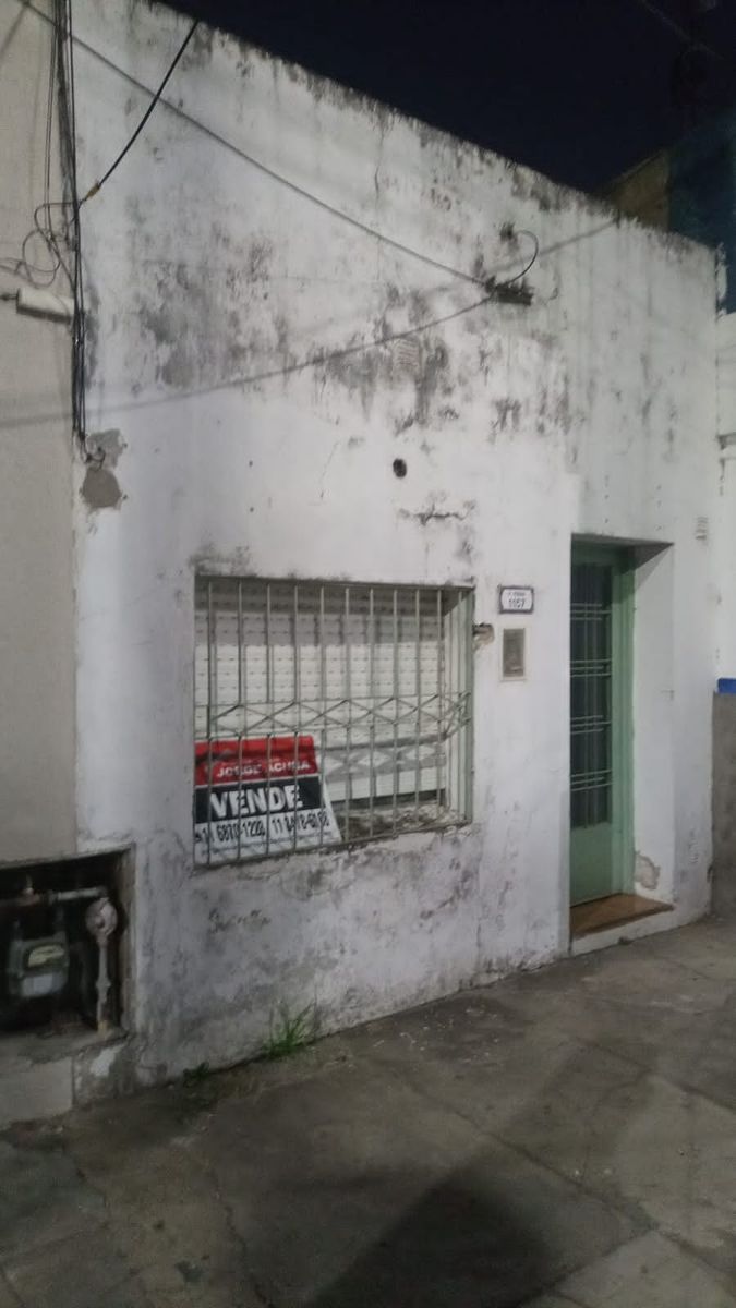 EXCELENTE PH CENTRICO EN GARIN DE DOS AMBIENTES CON PATIO AL FONDO
