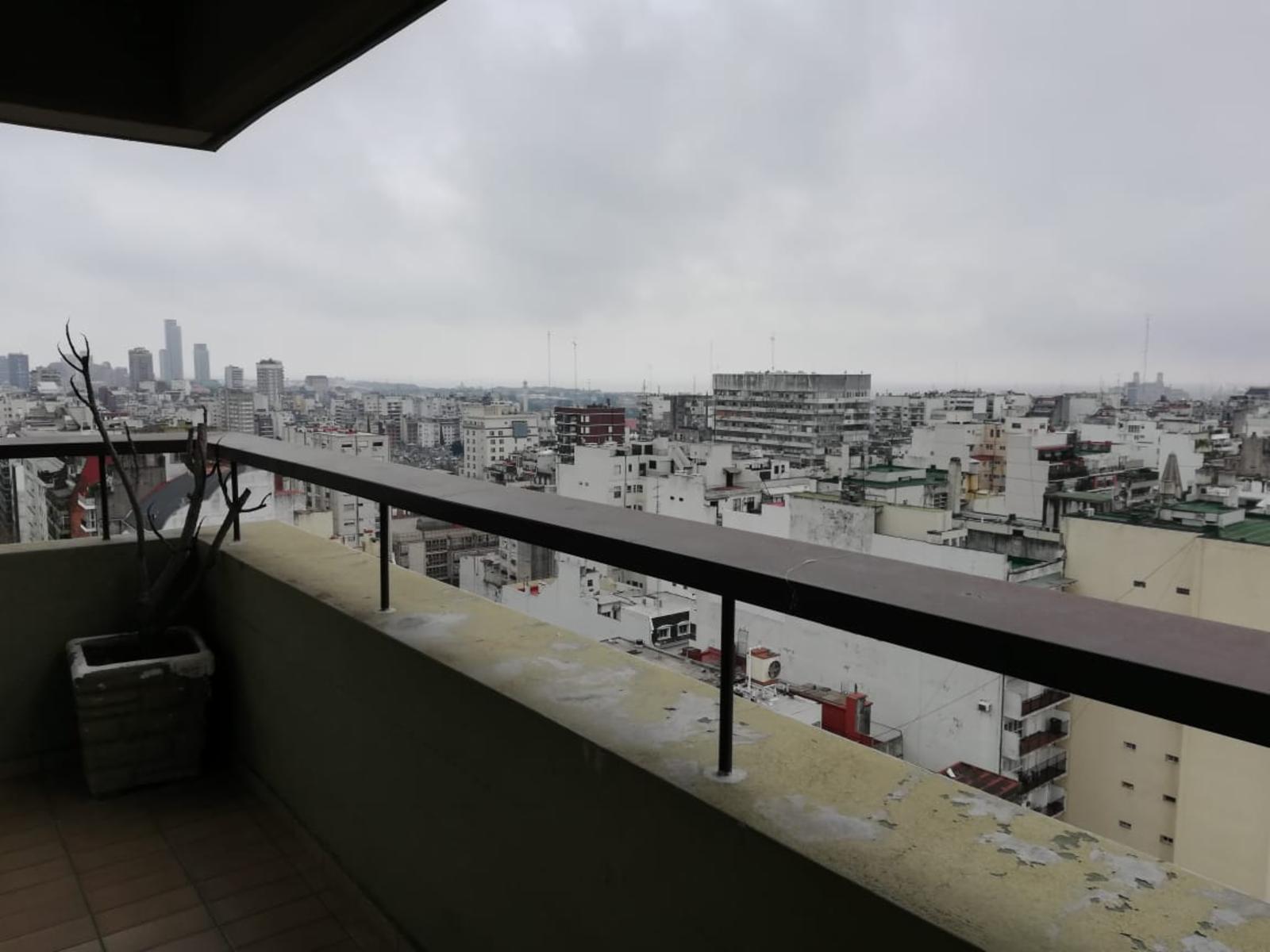 ALQUILER SEMIPISO DE 5 AMBIENTES Y DOS COCHERAS
