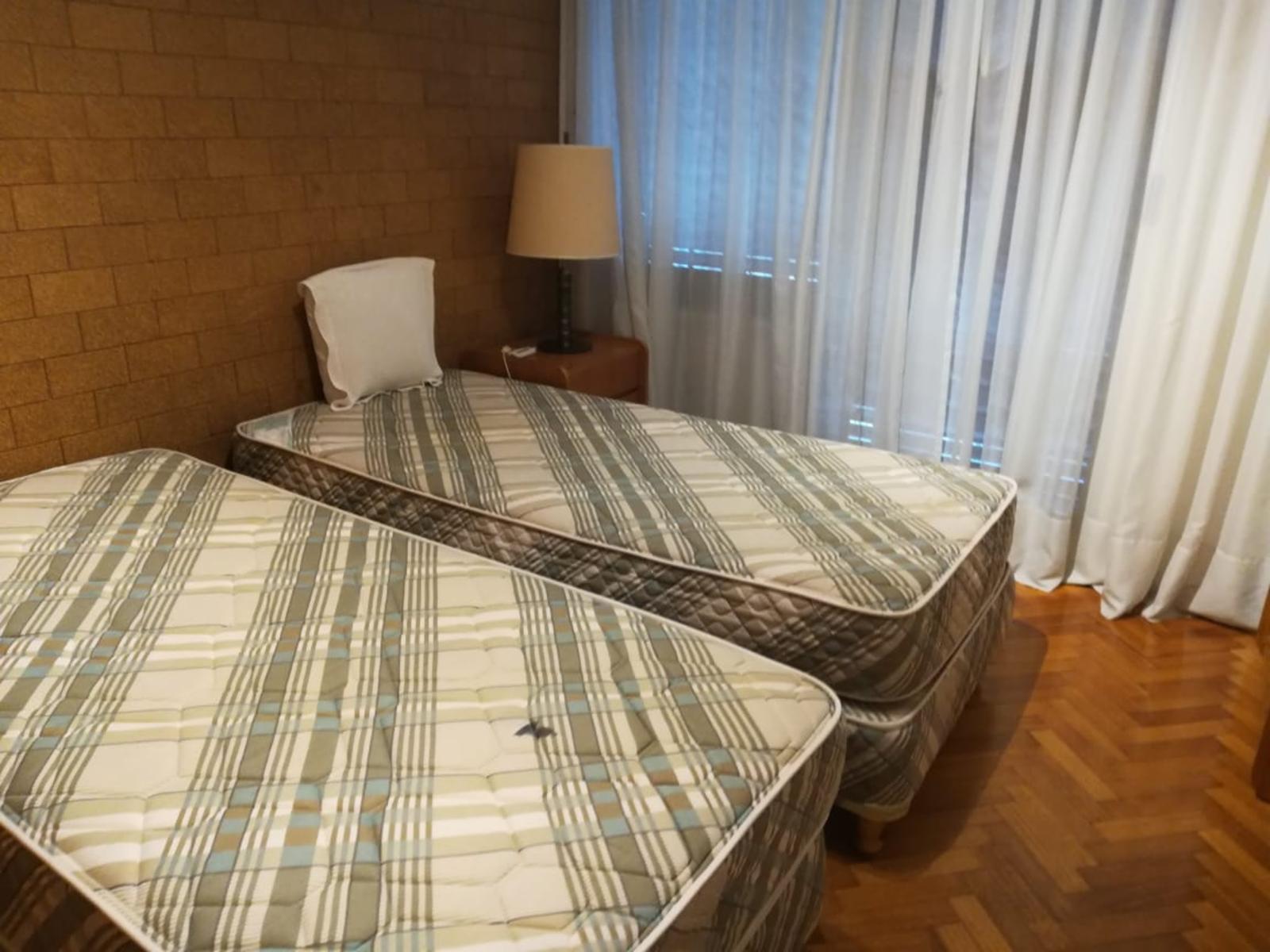 ALQUILER SEMIPISO DE 5 AMBIENTES Y DOS COCHERAS — foto 13