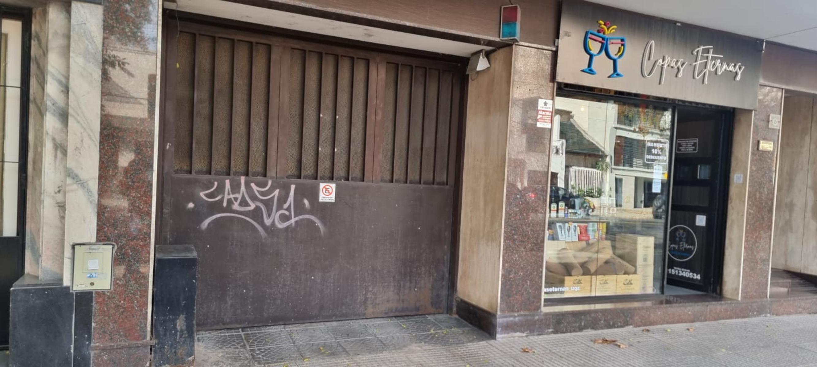 VENTA COCHERA FIJA CUBIERTA EN VILLA URQUIZA — foto 3