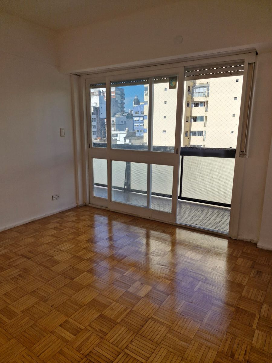 DEPARTAMENTO DE 2 AMBIENTES AL FRENTE CON BALCON — foto 11