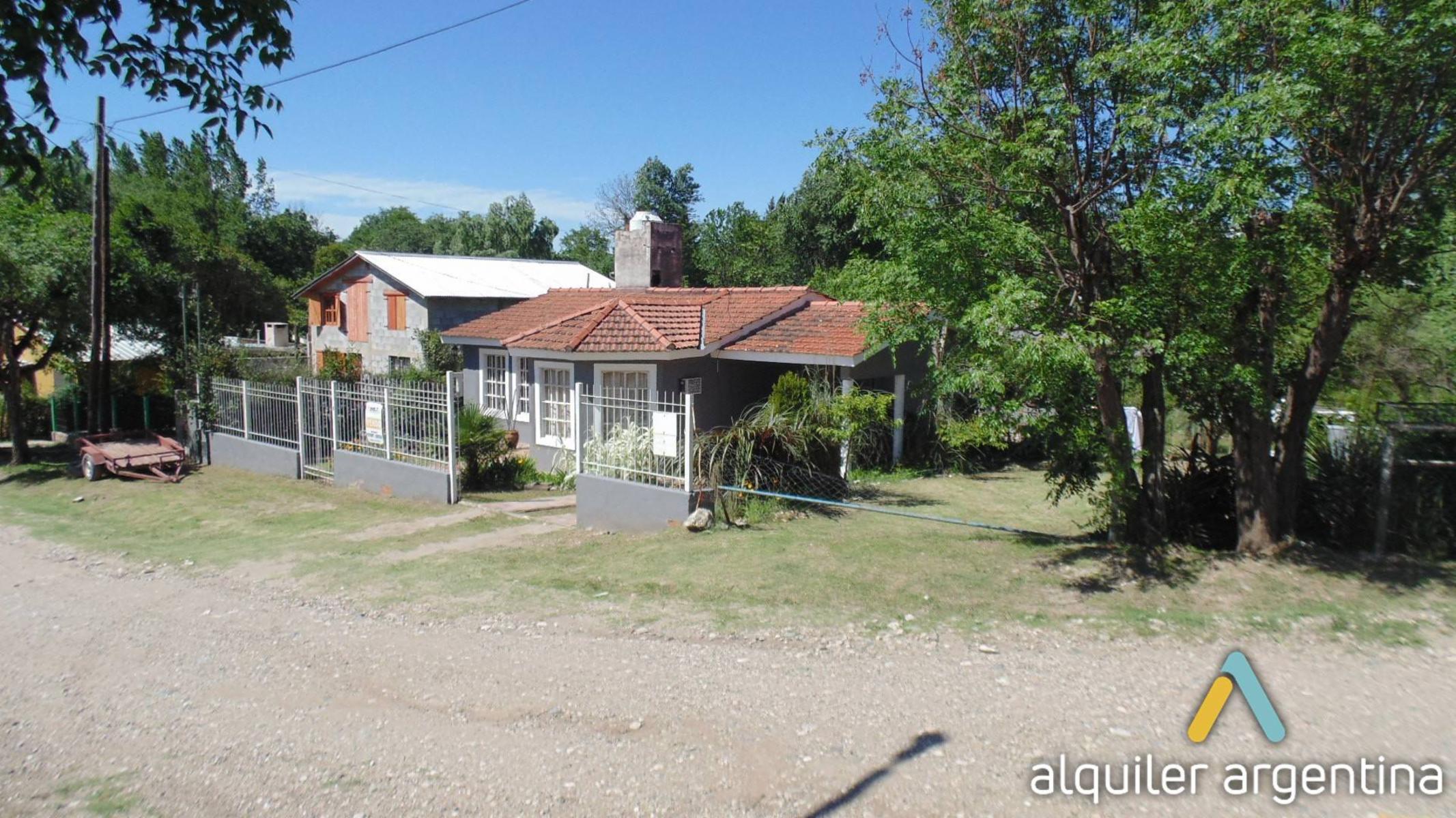Excelente propiedad con piscina a 1000 mts del golf de Villa Carlos Paz — foto 2