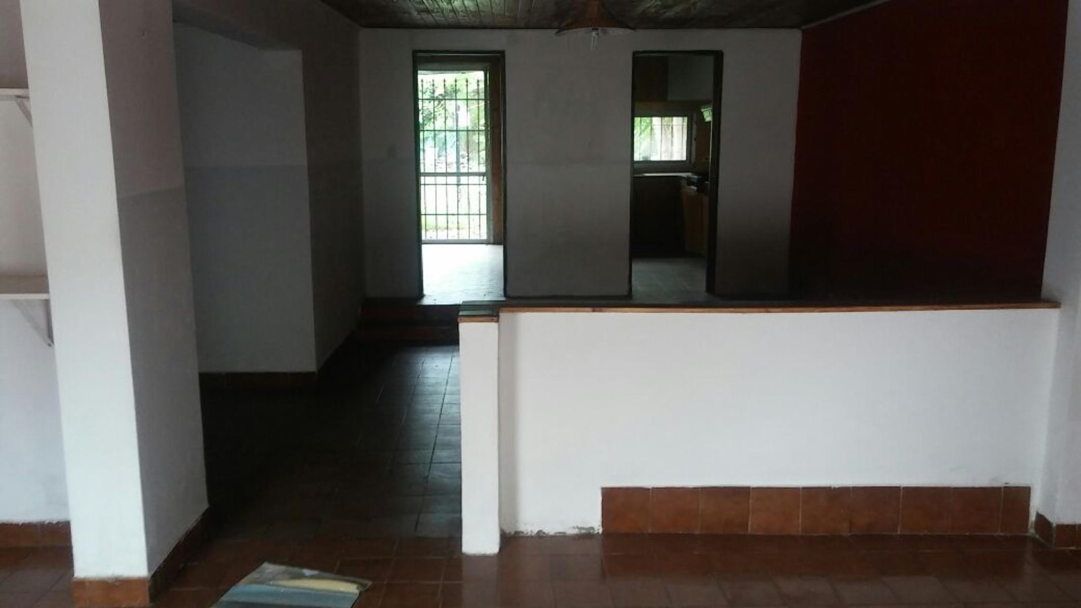 HERMOSA CASA EN VENTA EN BAHIA BLANCA A 3 CUADRAS DEL HOSPITAL MUNICIPAL — foto 2