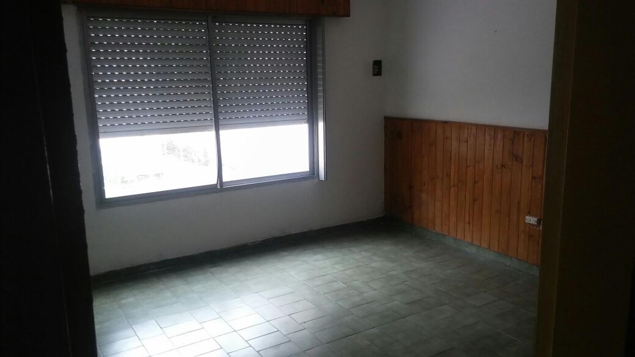 HERMOSA CASA EN VENTA EN BAHIA BLANCA A 3 CUADRAS DEL HOSPITAL MUNICIPAL — foto 4