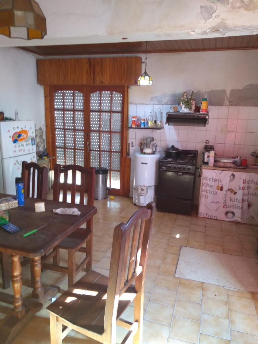 CASA SOBRE BUEN LOTE EN EXCELENTE VALOR DE VENTA - 4