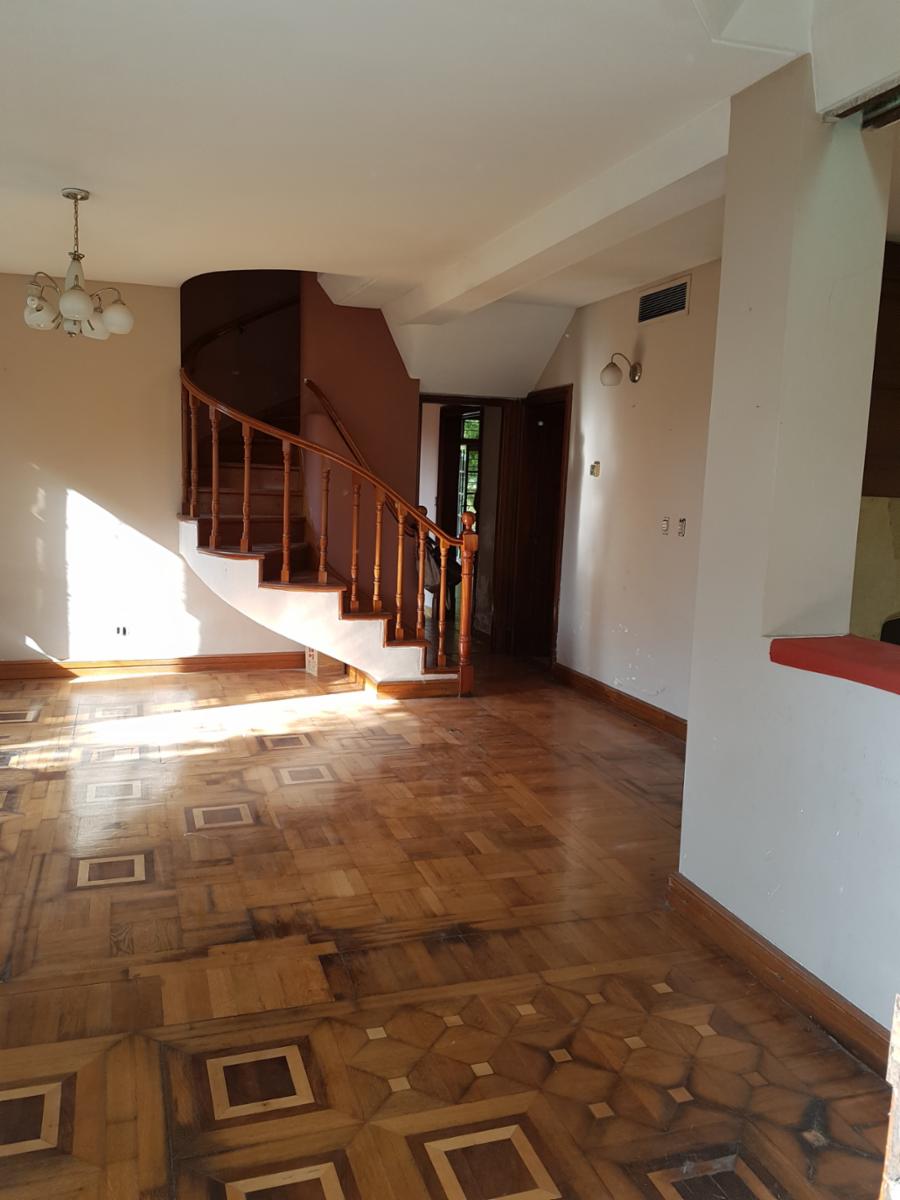 OPORTUNIDAD DE INVERSION - CHALET DE 6 AMB + DEPTO DE 3 AMB PARA REFACCIONAR - MORON — foto 2