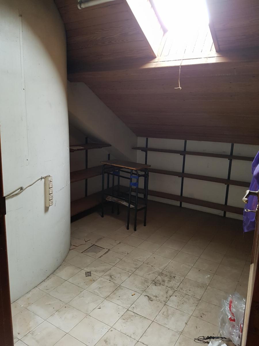 OPORTUNIDAD DE INVERSION - CHALET DE 6 AMB + DEPTO DE 3 AMB PARA REFACCIONAR - MORON — foto 12