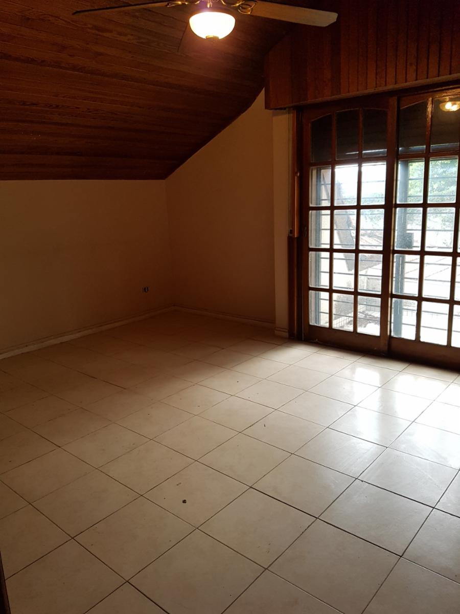 OPORTUNIDAD DE INVERSION - CHALET DE 6 AMB + DEPTO DE 3 AMB PARA REFACCIONAR - MORON — foto 13