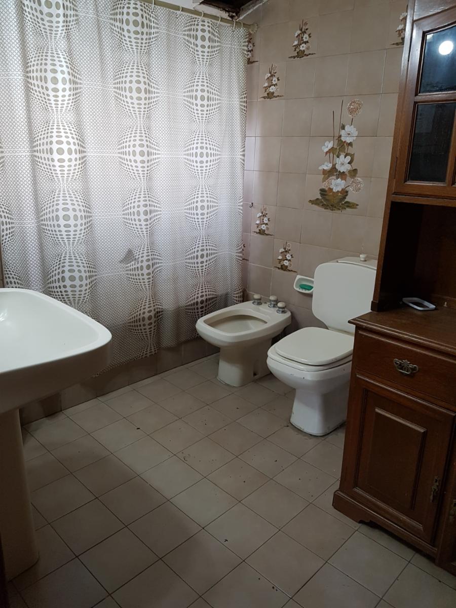 OPORTUNIDAD DE INVERSION - CHALET DE 6 AMB + DEPTO DE 3 AMB PARA REFACCIONAR - MORON — foto 14