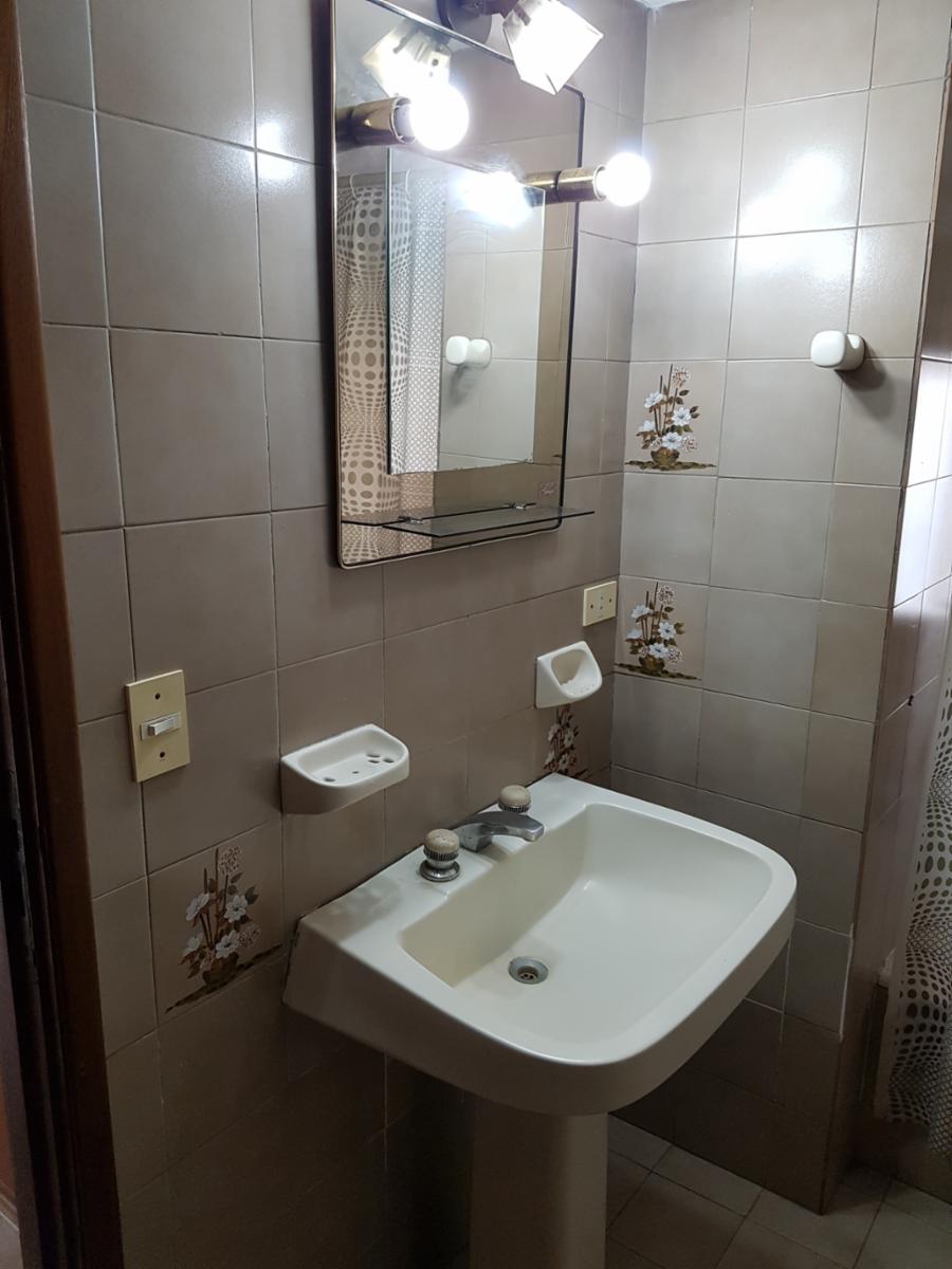 OPORTUNIDAD DE INVERSION - CHALET DE 6 AMB + DEPTO DE 3 AMB PARA REFACCIONAR - MORON — foto 15