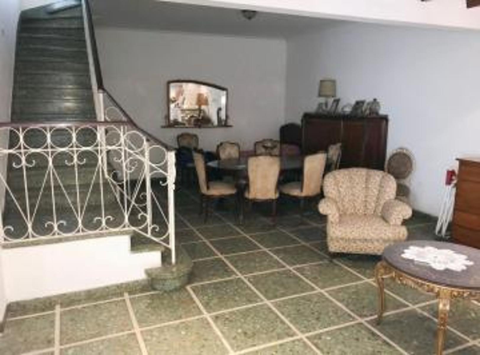 CHALET 5 AMBIENTES - RAMOS MEJIA