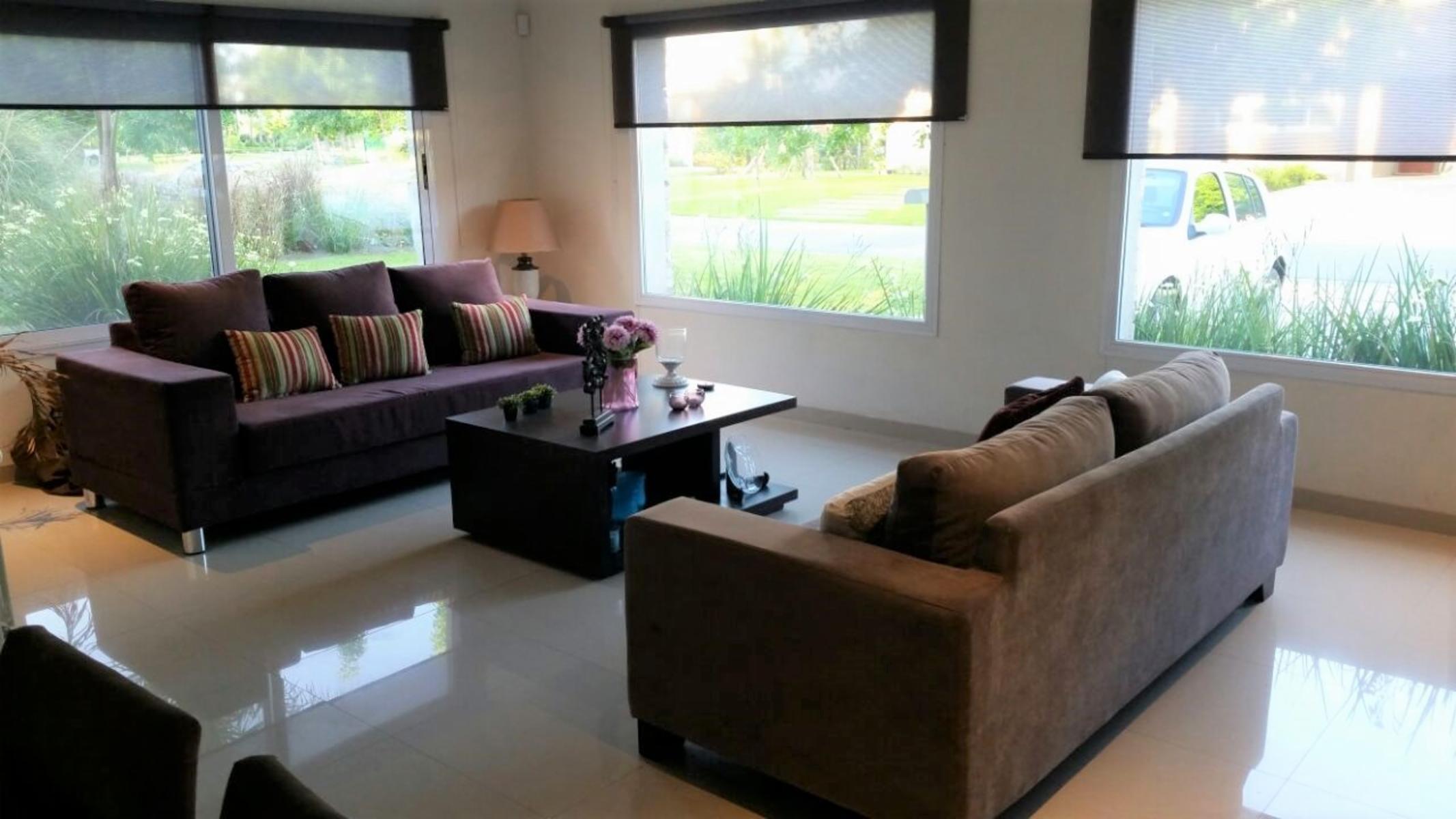 ESPECTACULAR CASA EN COUNTRY CLUB TERRAVISTA, GRAL RODRIGUEZ — foto 3