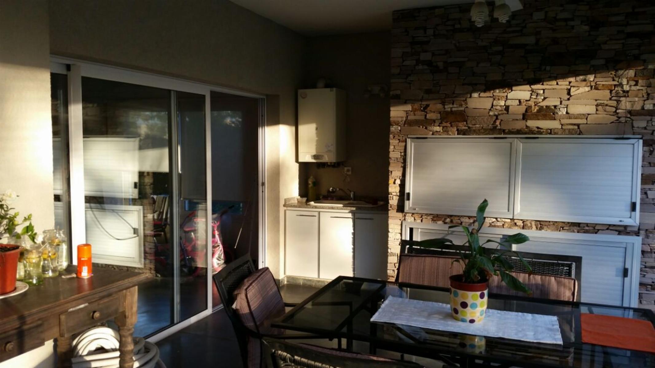 ESPECTACULAR CASA EN COUNTRY CLUB TERRAVISTA, GRAL RODRIGUEZ — foto 10