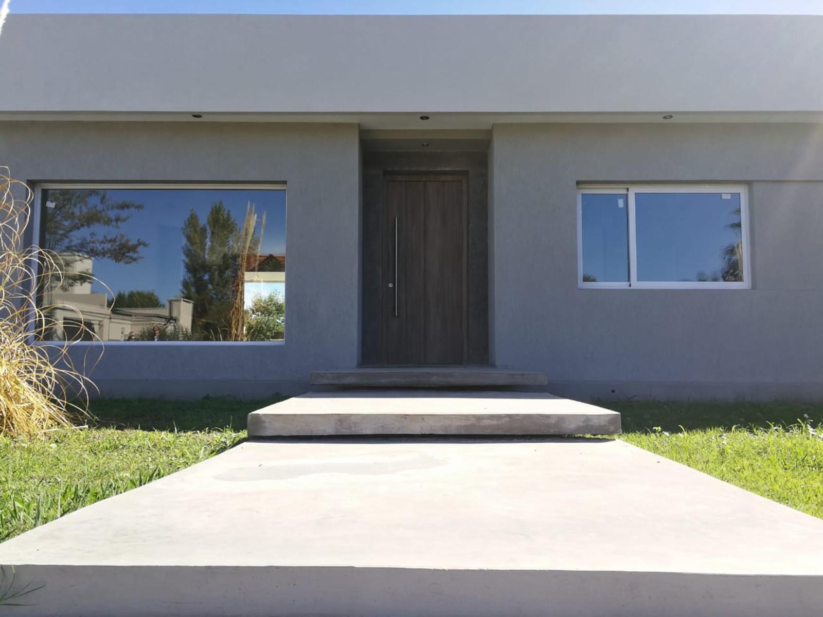 HERMOSA CASA EN BARRIO PRIVADO/COUNTRY SANTA ANA A ESTRENAR financiacion — foto 2