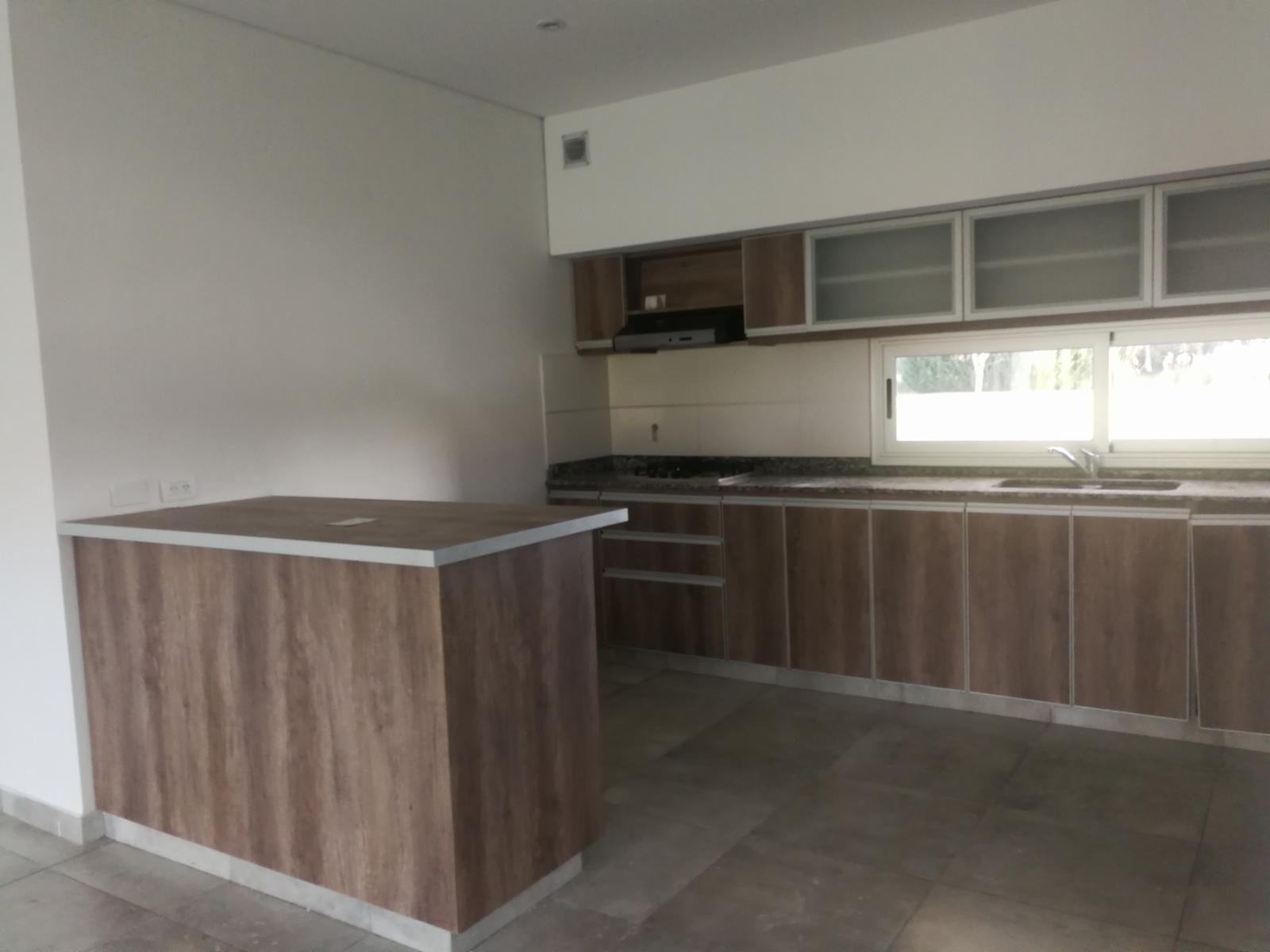 HERMOSA CASA EN VENTA COMO A ESTRENAR EN COUNTRY CLUB LA CONCEPCIÓN DE LUJAN, LUJAN — foto 2