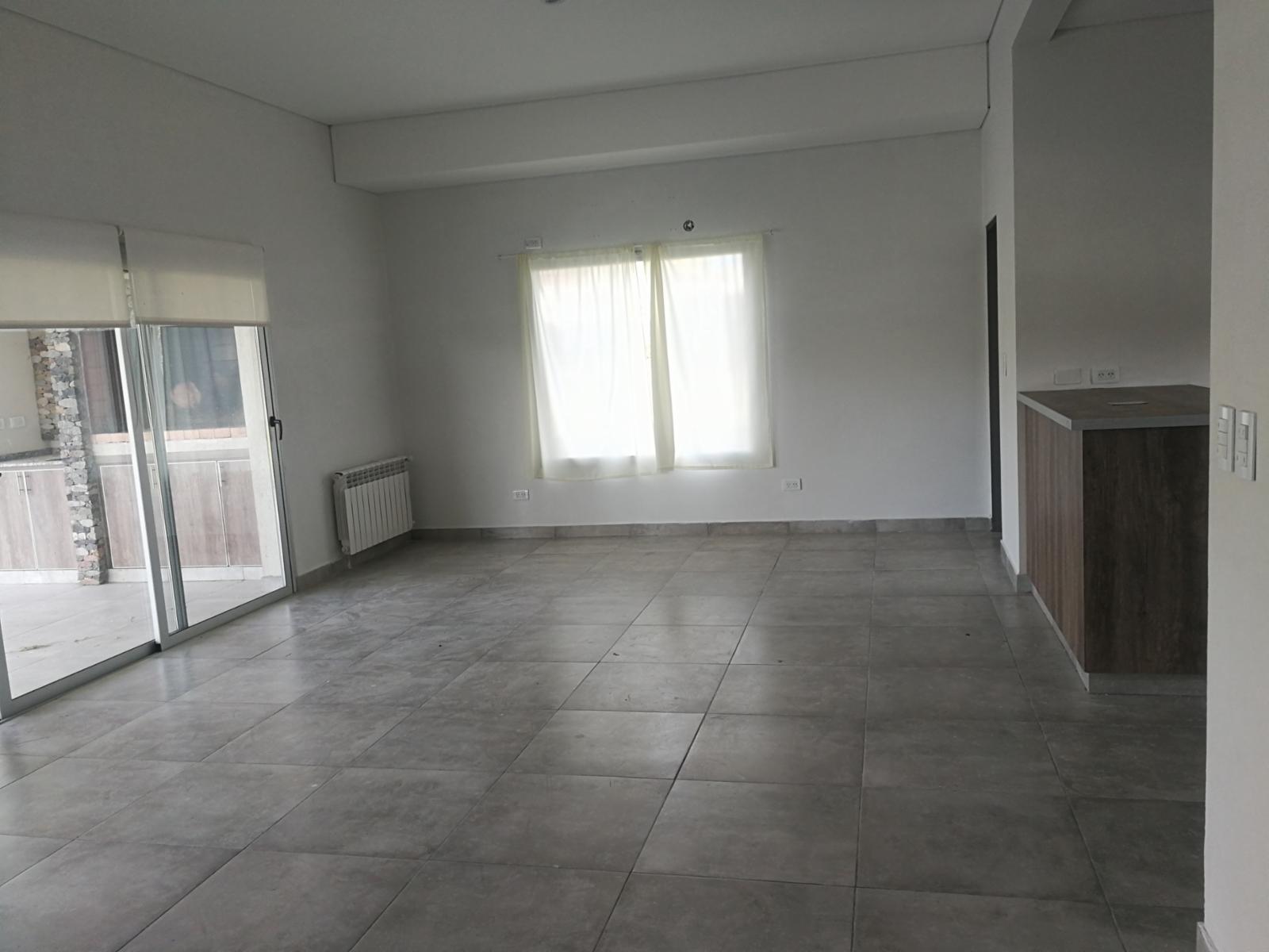 HERMOSA CASA EN VENTA COMO A ESTRENAR EN COUNTRY CLUB LA CONCEPCIÓN DE LUJAN, LUJAN — foto 4