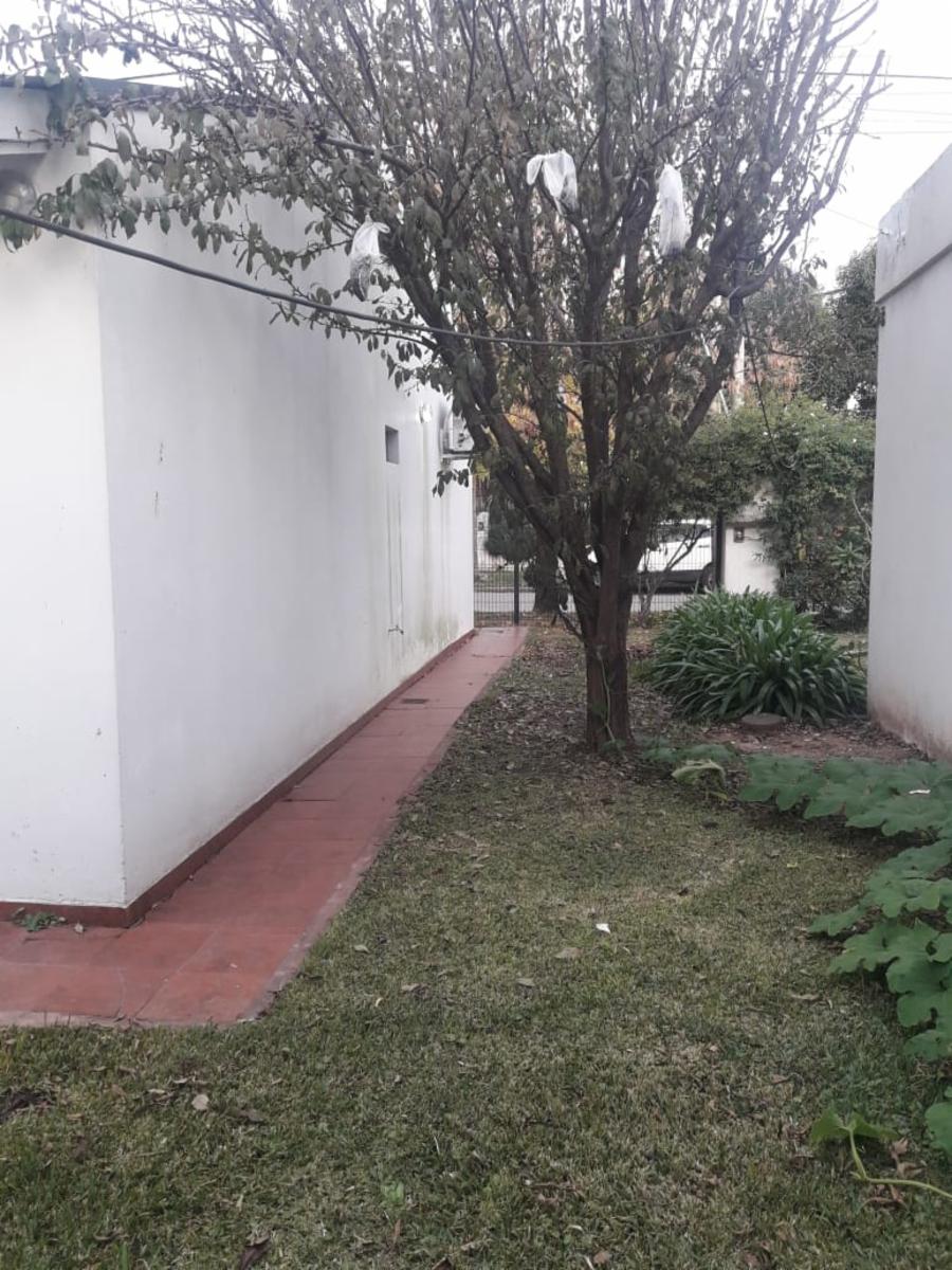 CASA 3 AMB - ITUZAINGO NORTE — foto 12
