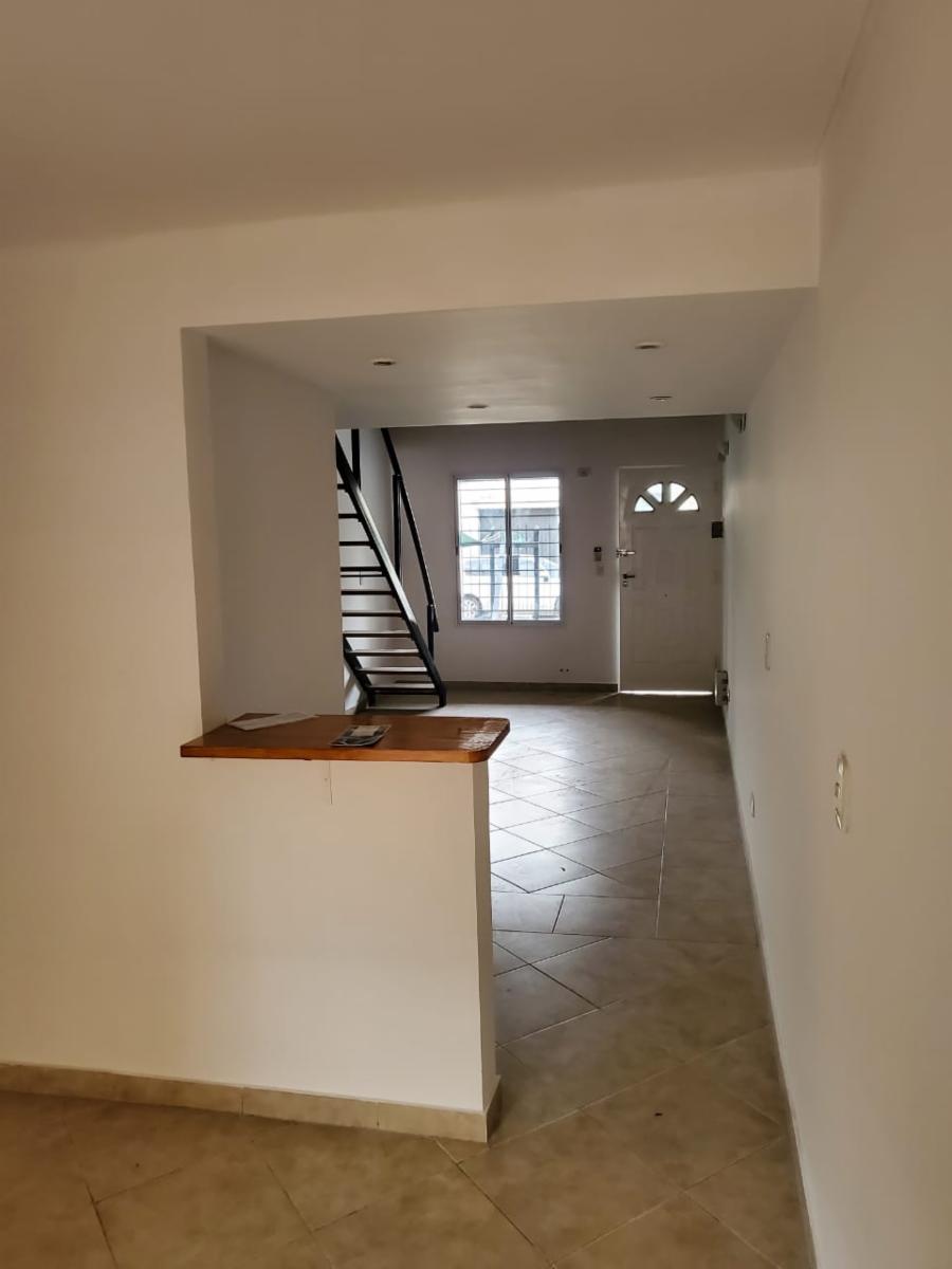DÚPLEX 3 AMB. + COCHERA - ITUZAINGO NORTE — foto 4