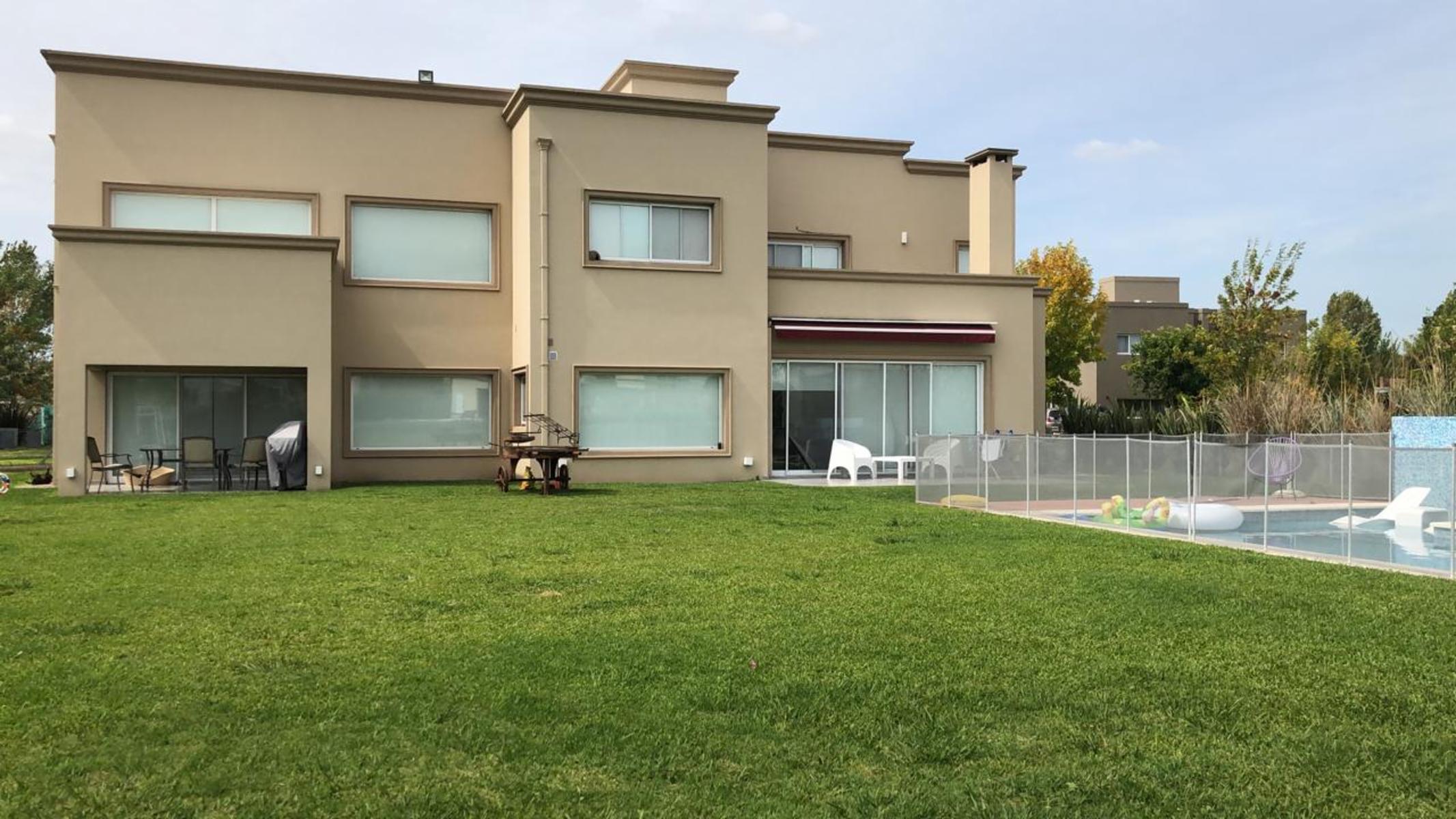 OPORTUNIDAD Hermosa casa en venta Country Terravista, Gral. Rodriguez — foto 2