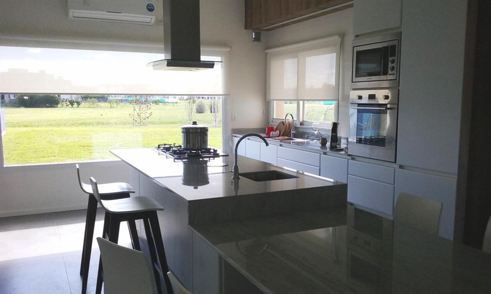 OPORTUNIDAD Hermosa casa en venta Country Terravista, Gral. Rodriguez — foto 6