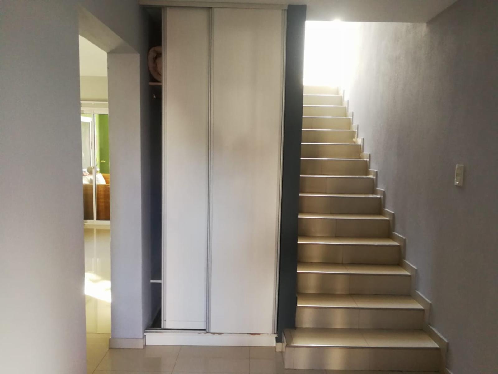 Hermosa casa estilo minimalista en Country Club Banco Provincia — foto 7
